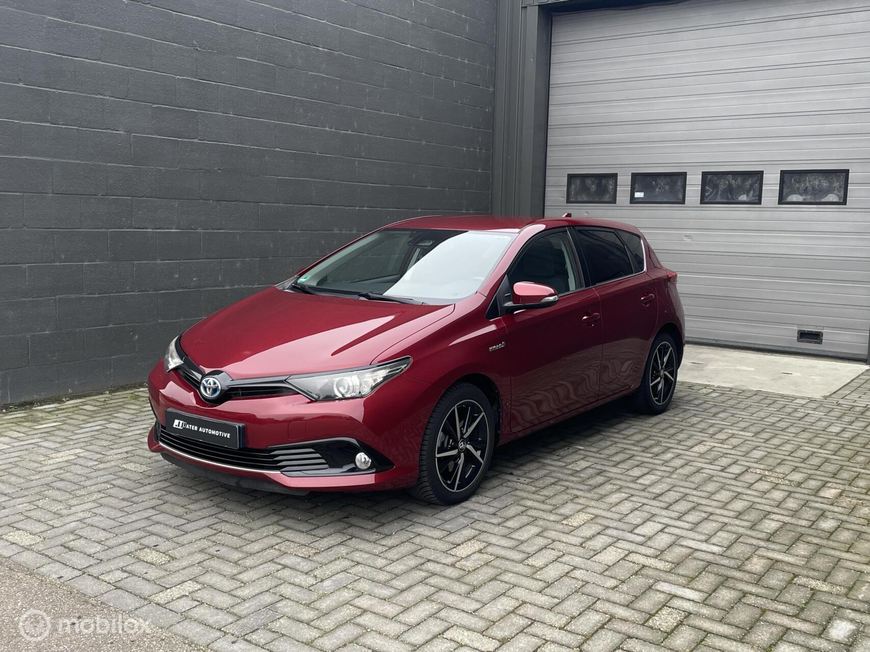 Toyota Toyota Auris 1.8 Hybrid Dynamic | Navi | All-season | Camera | 2018 - voorkant