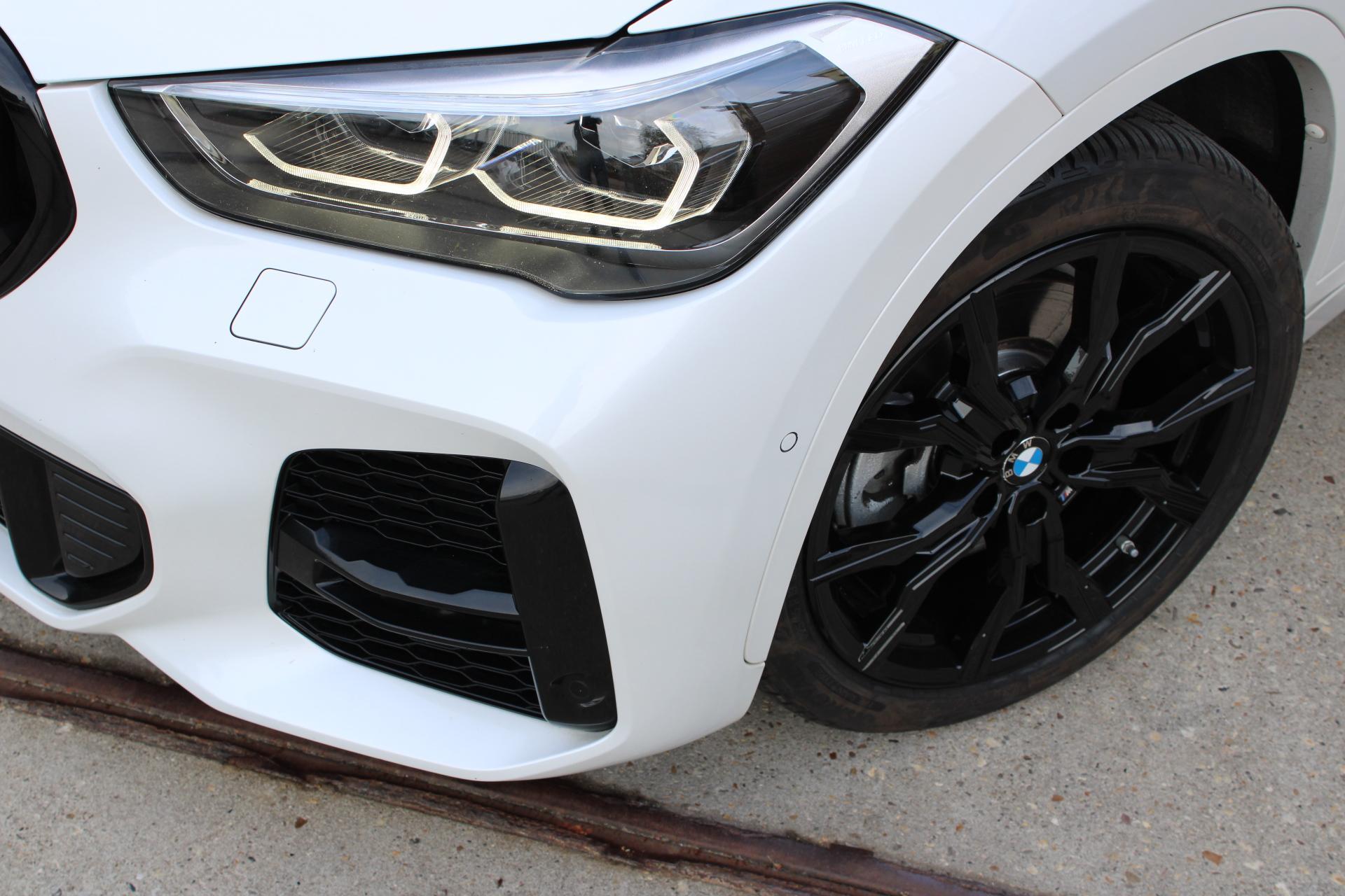 Foto van BMW X1 Xdrive25e