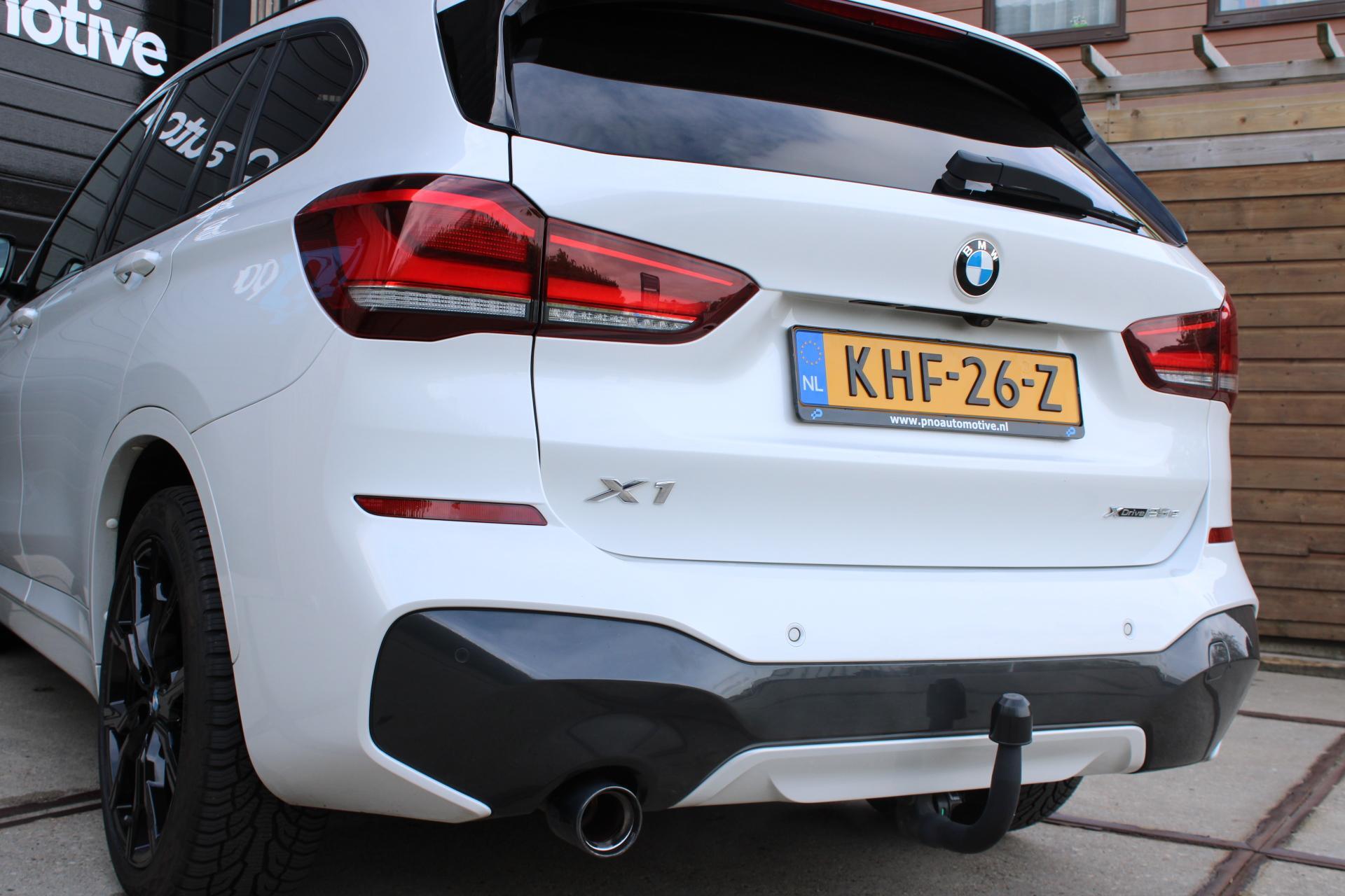 Foto van BMW X1 Xdrive25e