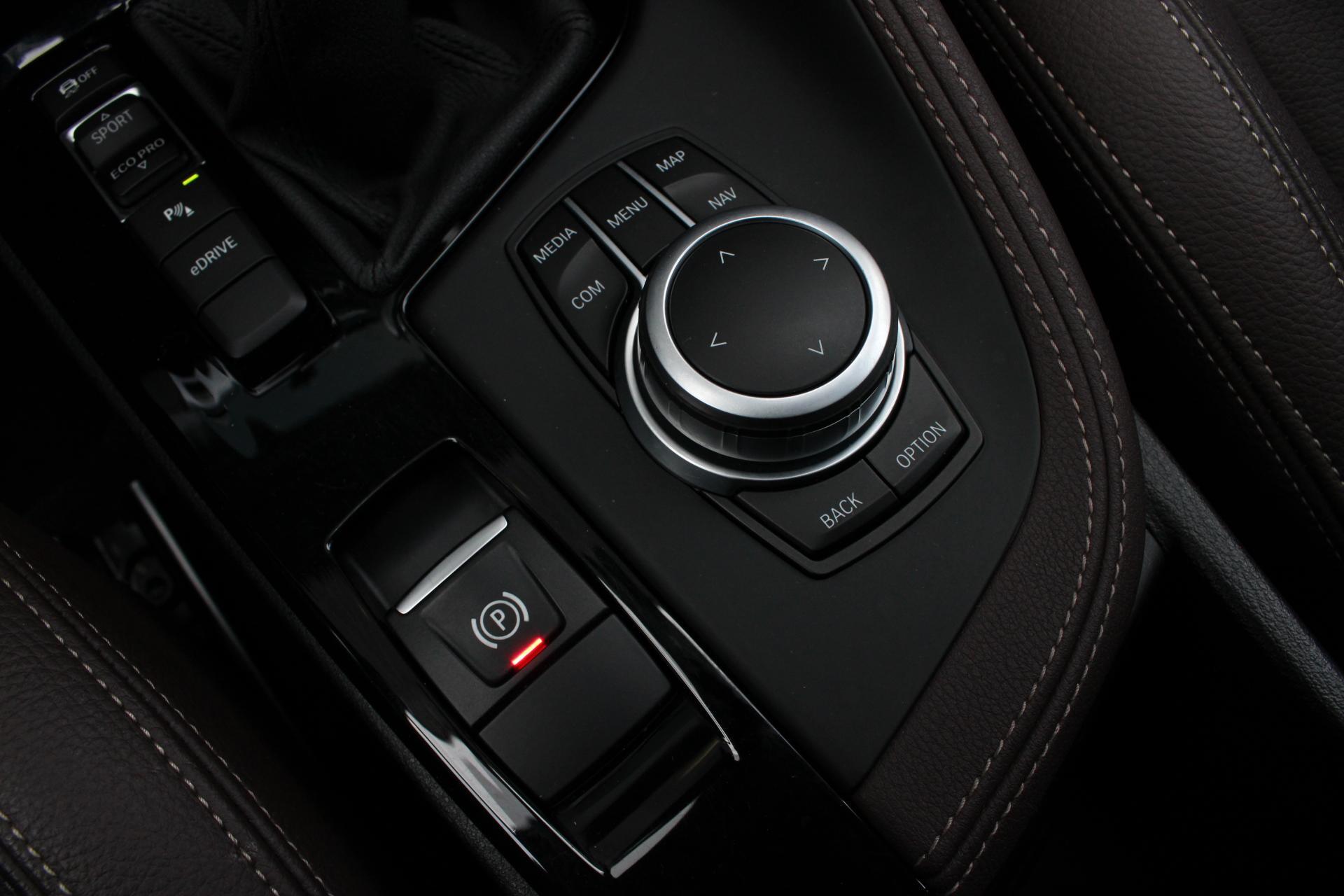 Foto van BMW X1 Xdrive25e