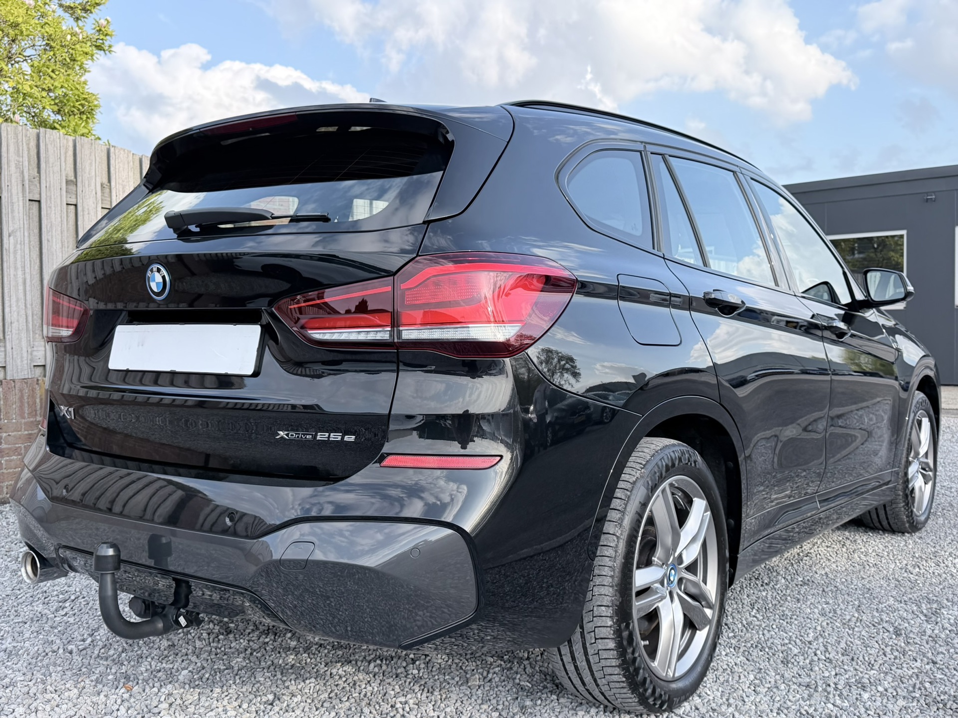 Foto van BMW X1 Xdrive25e
