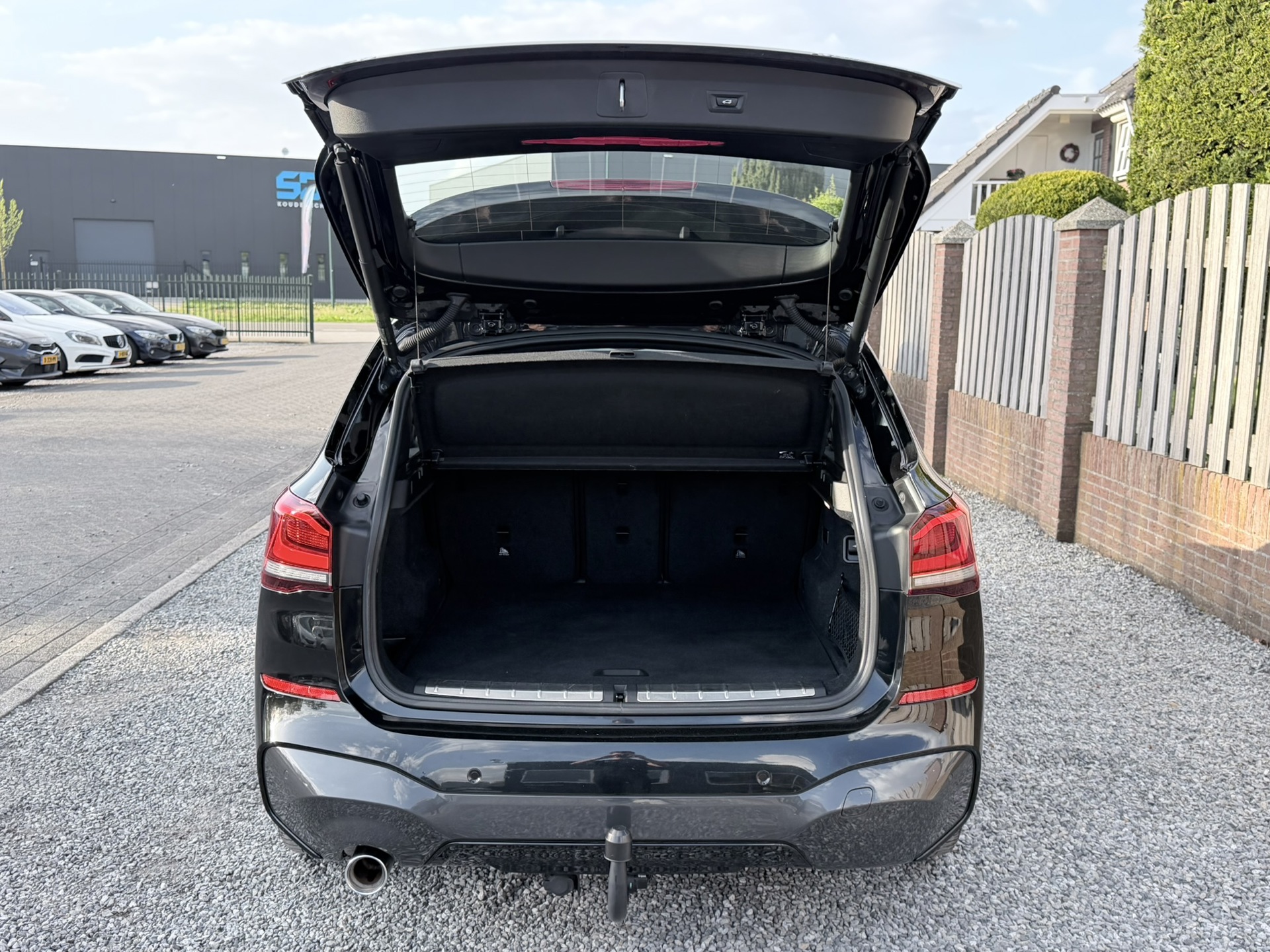 Foto van BMW X1 Xdrive25e