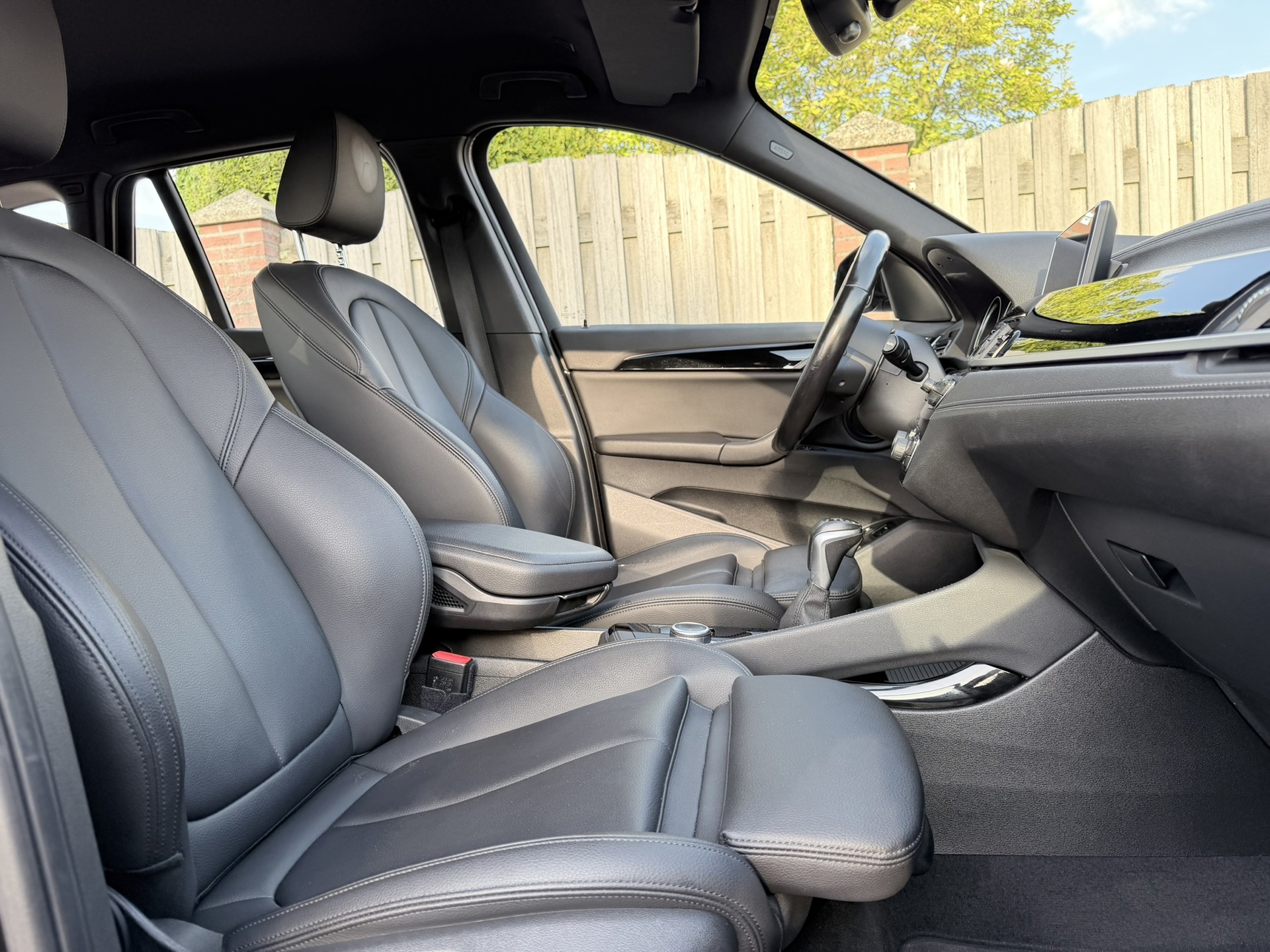 Foto van BMW X1 Xdrive25e