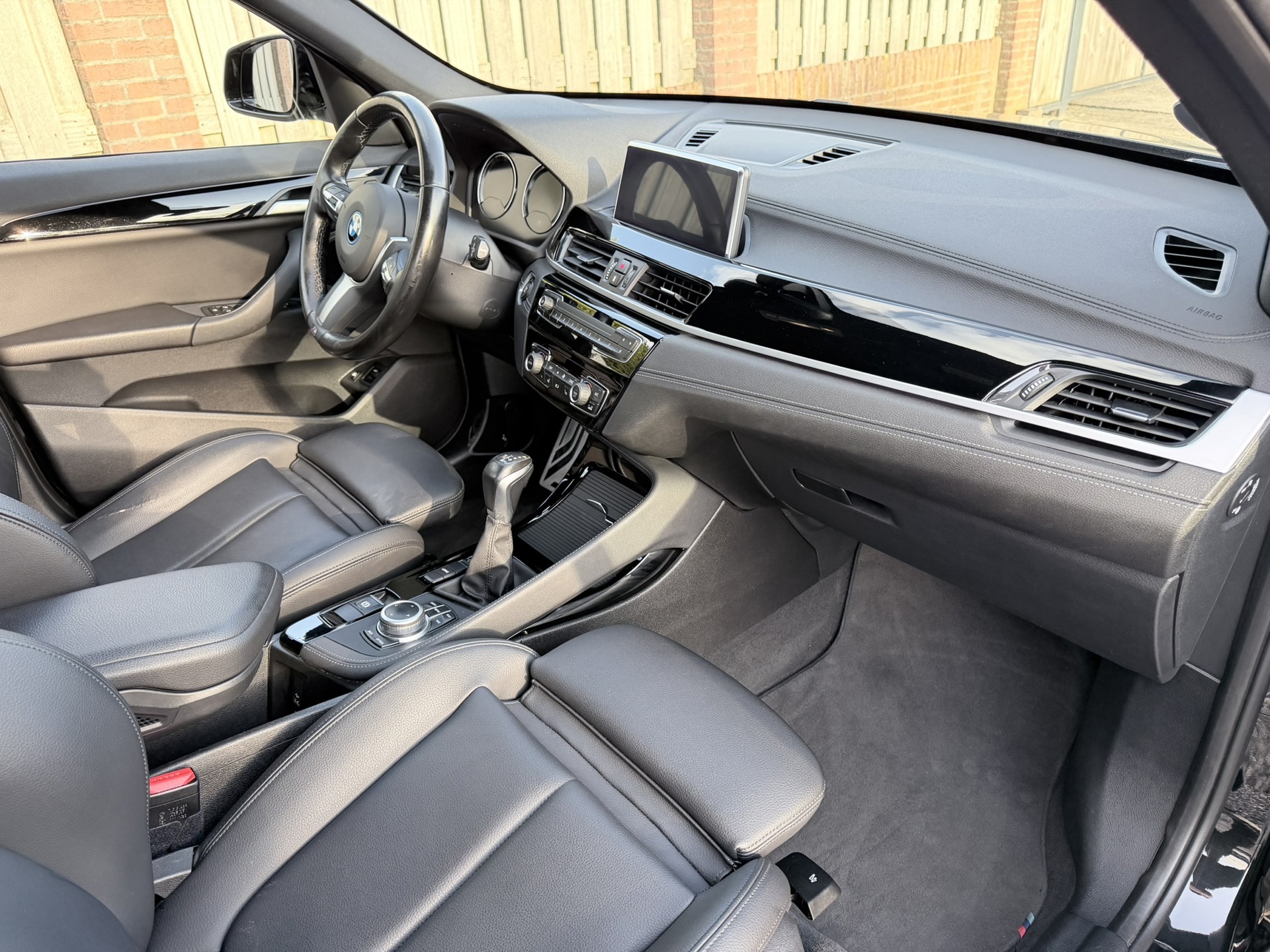 Foto van BMW X1 Xdrive25e