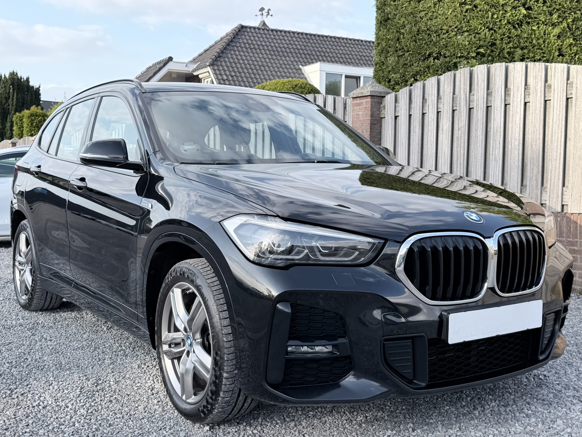 Foto van BMW X1 Xdrive25e