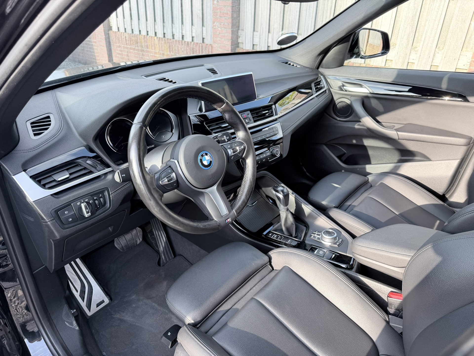 Foto van BMW X1 Xdrive25e
