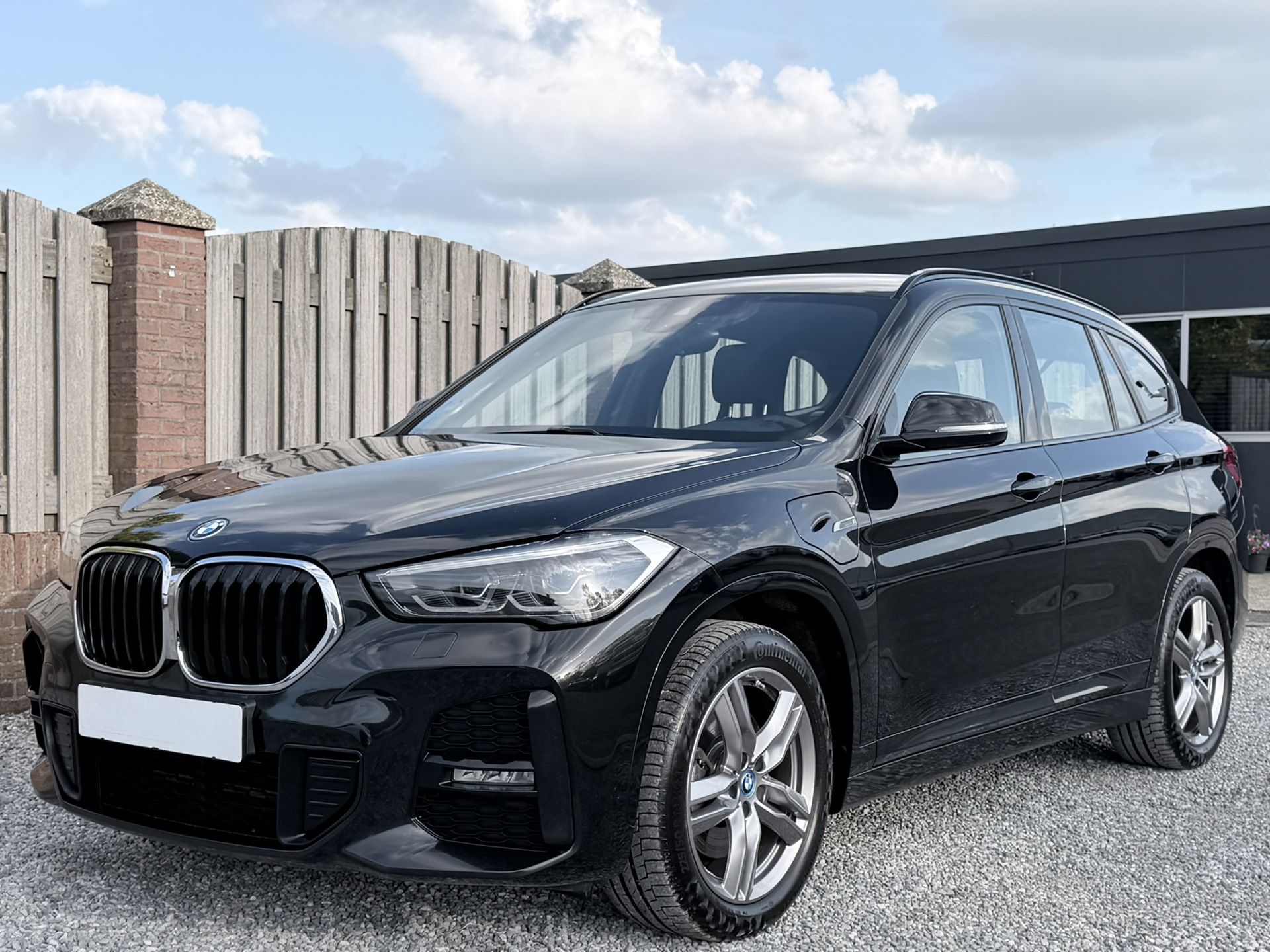 Foto van BMW X1 Xdrive25e