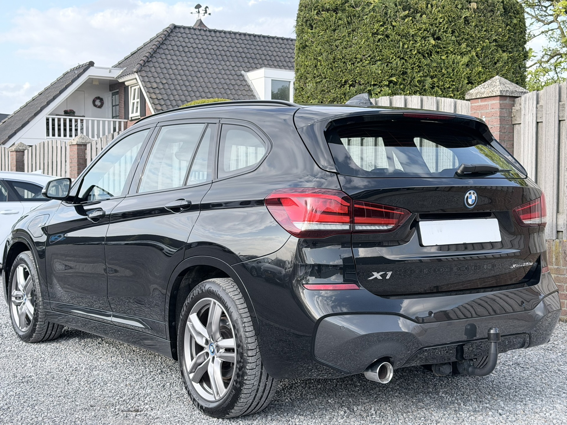 Foto van BMW X1 Xdrive25e