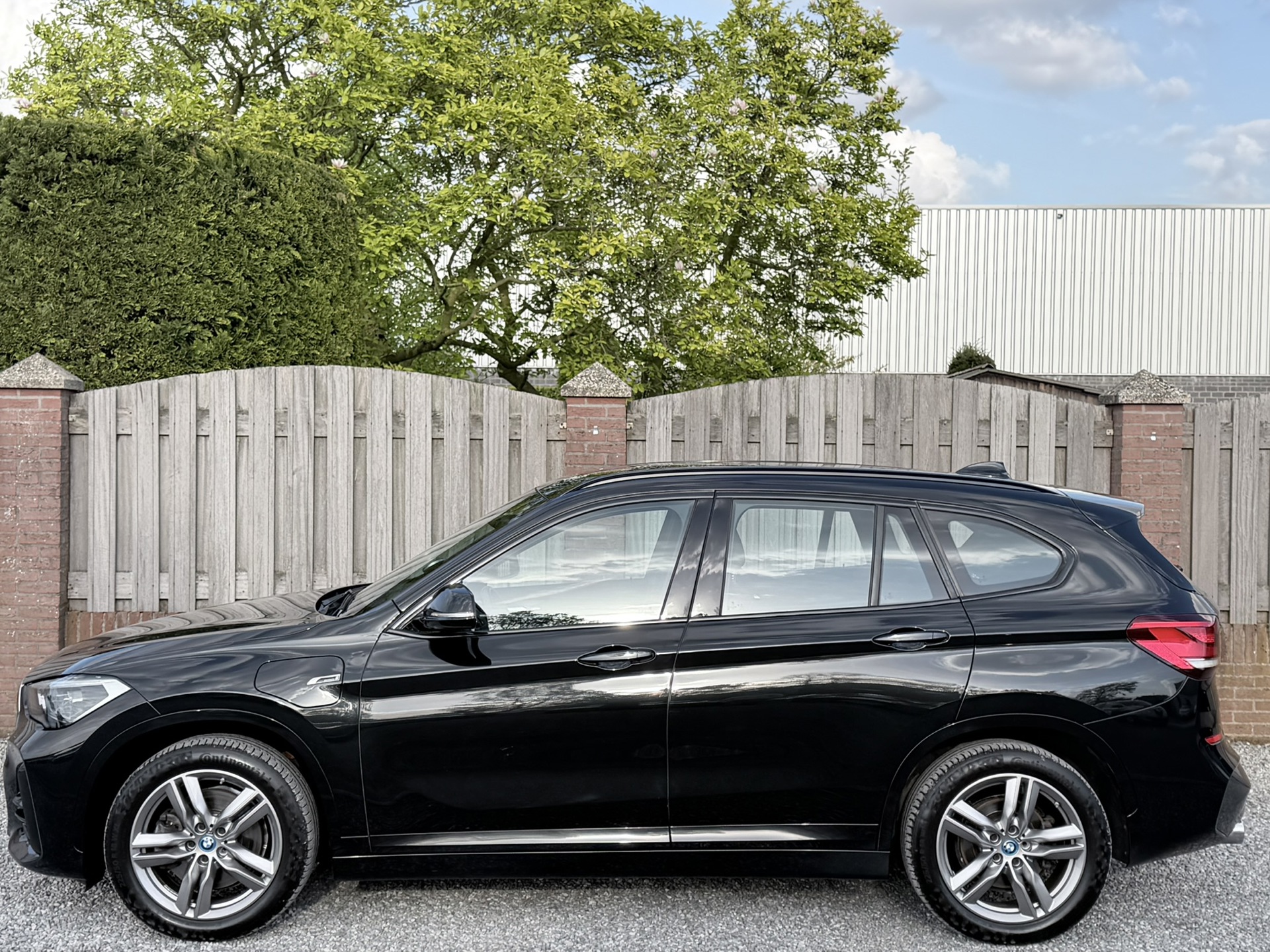 Foto van BMW X1 Xdrive25e