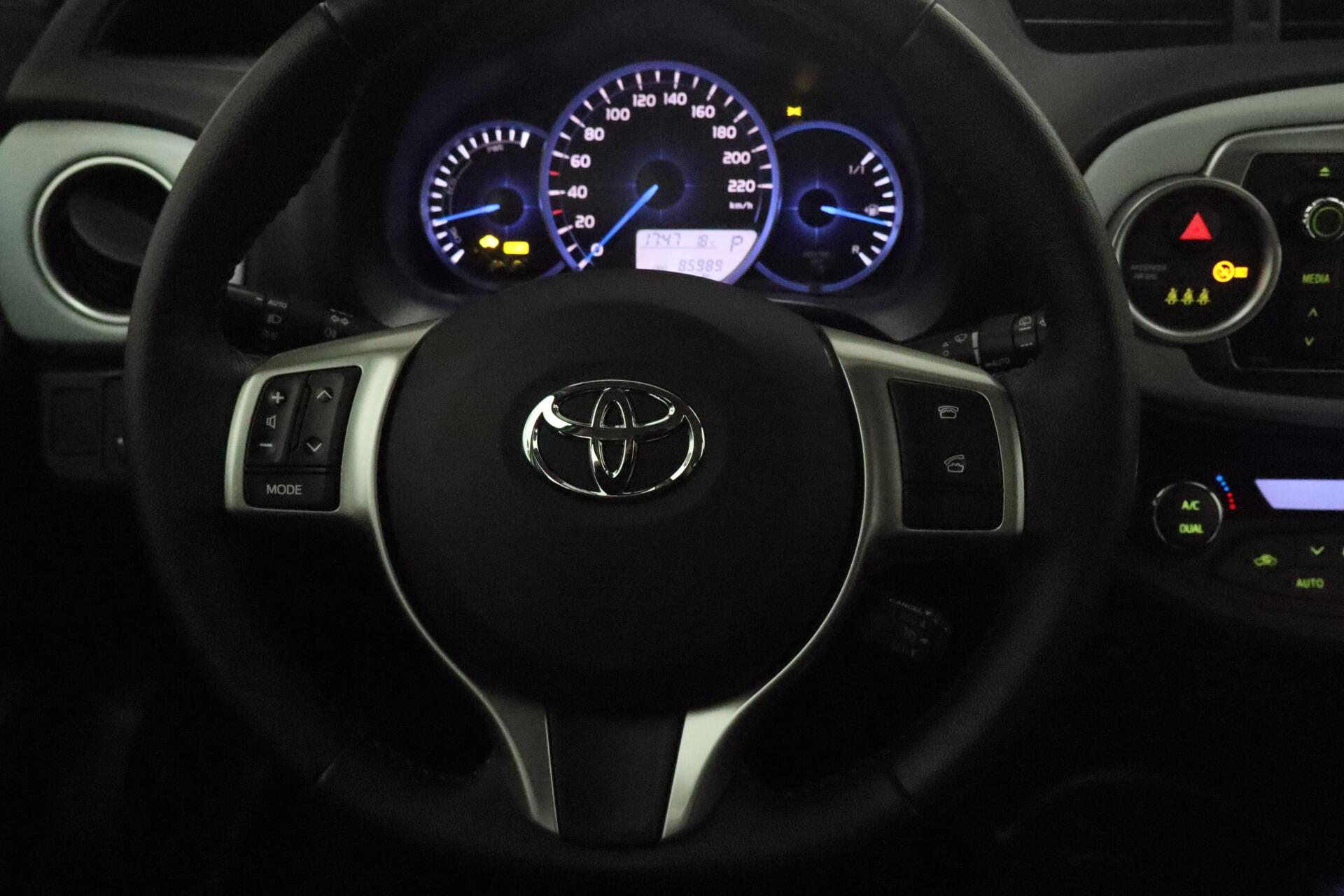 Foto van Toyota Toyota Yaris Hybrid