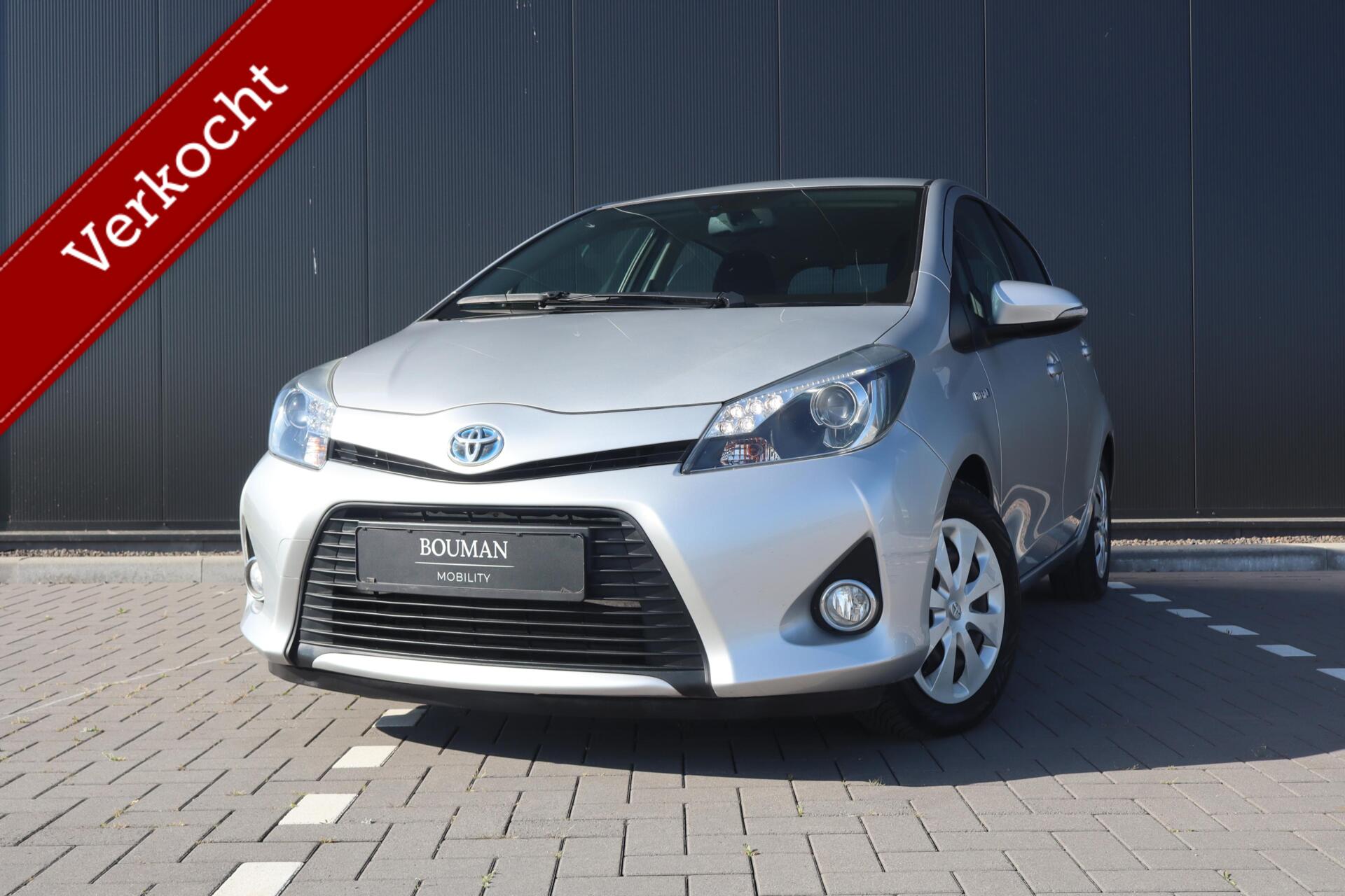 Toyota Toyota Yaris Hybrid 1.5 Full Hybrid Dynamic, AUTOMAAT, CAMERA, NAVI, 2013 - voorkant