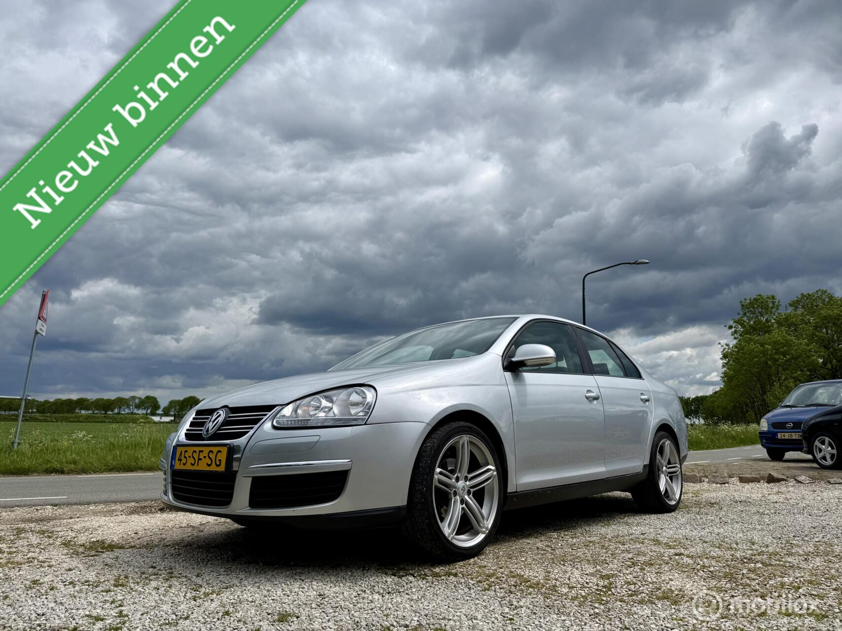 Volkswagen Jetta 1.6 FSI Comfort, BJ 2006, Airco, 18Inch LMV 2006 - voorkant