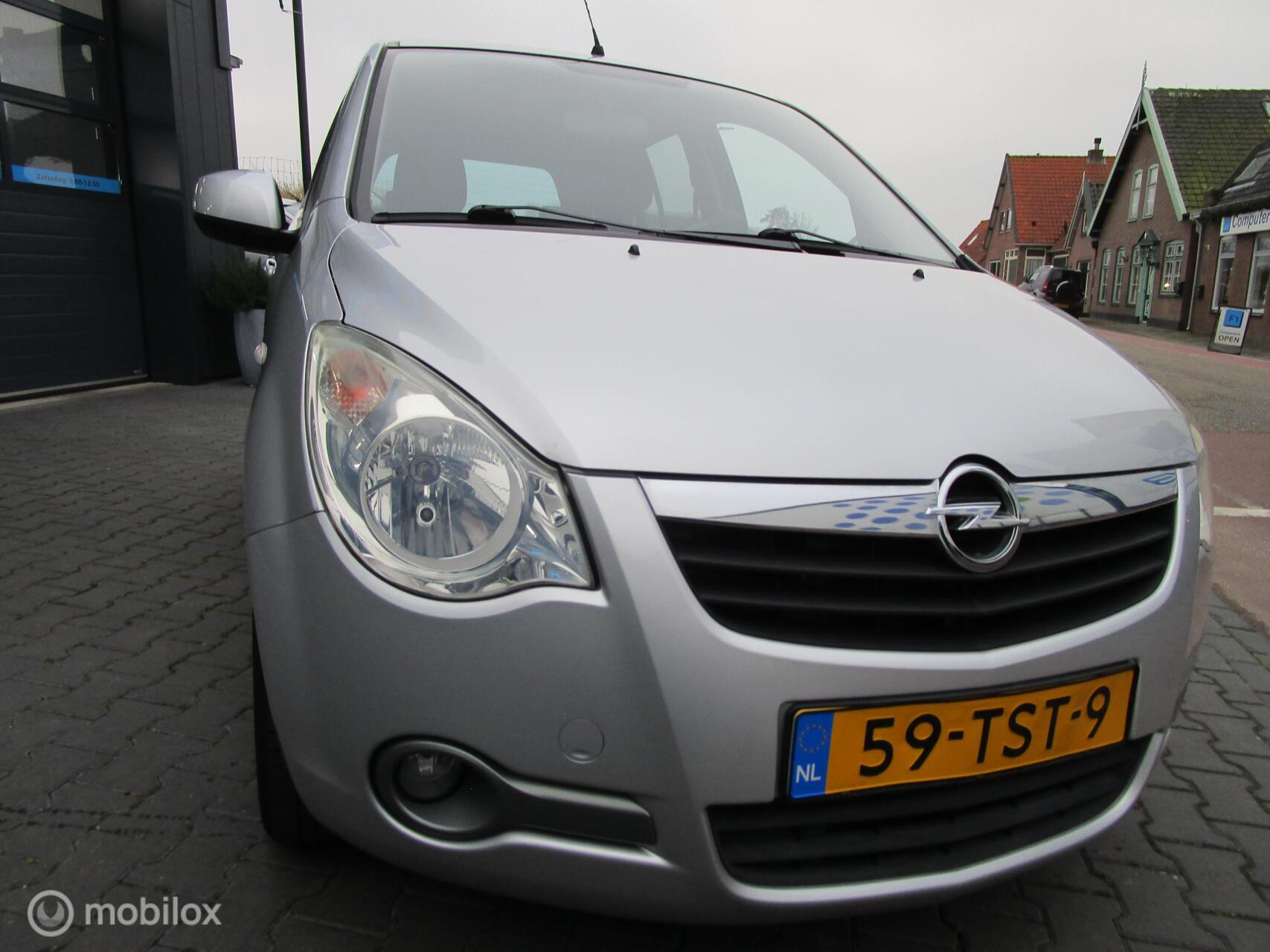 Foto van Opel Agila