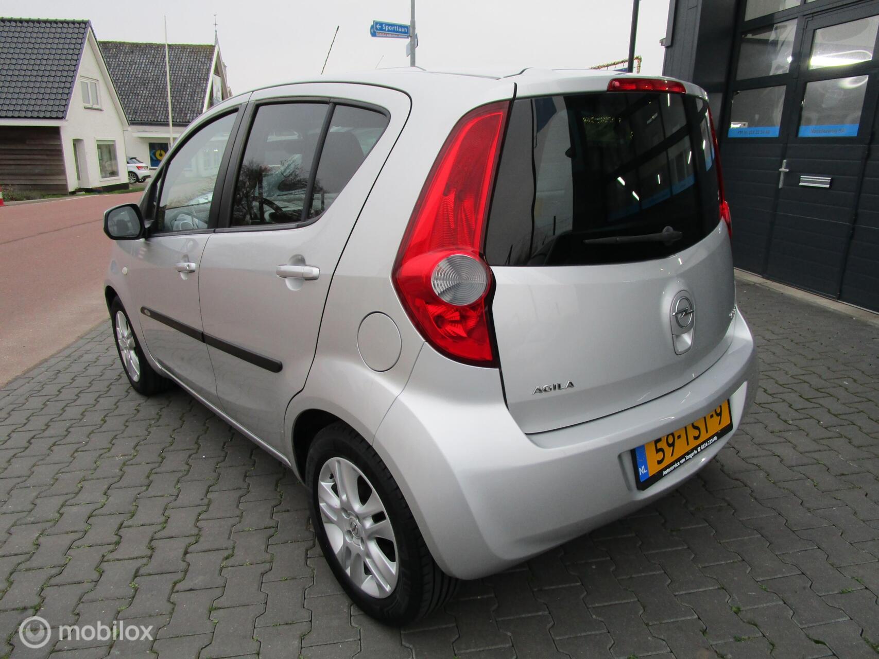 Foto van Opel Agila