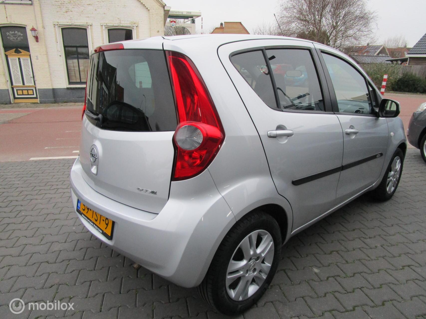 Foto van Opel Agila