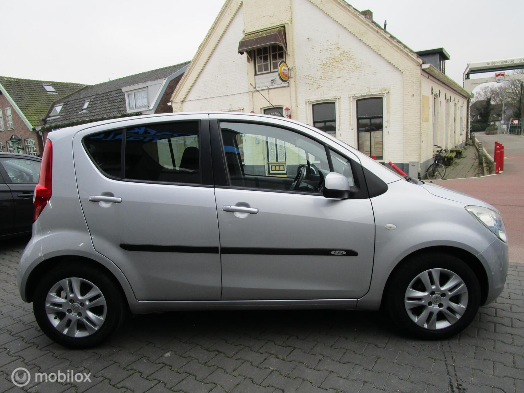 Foto van Opel Agila