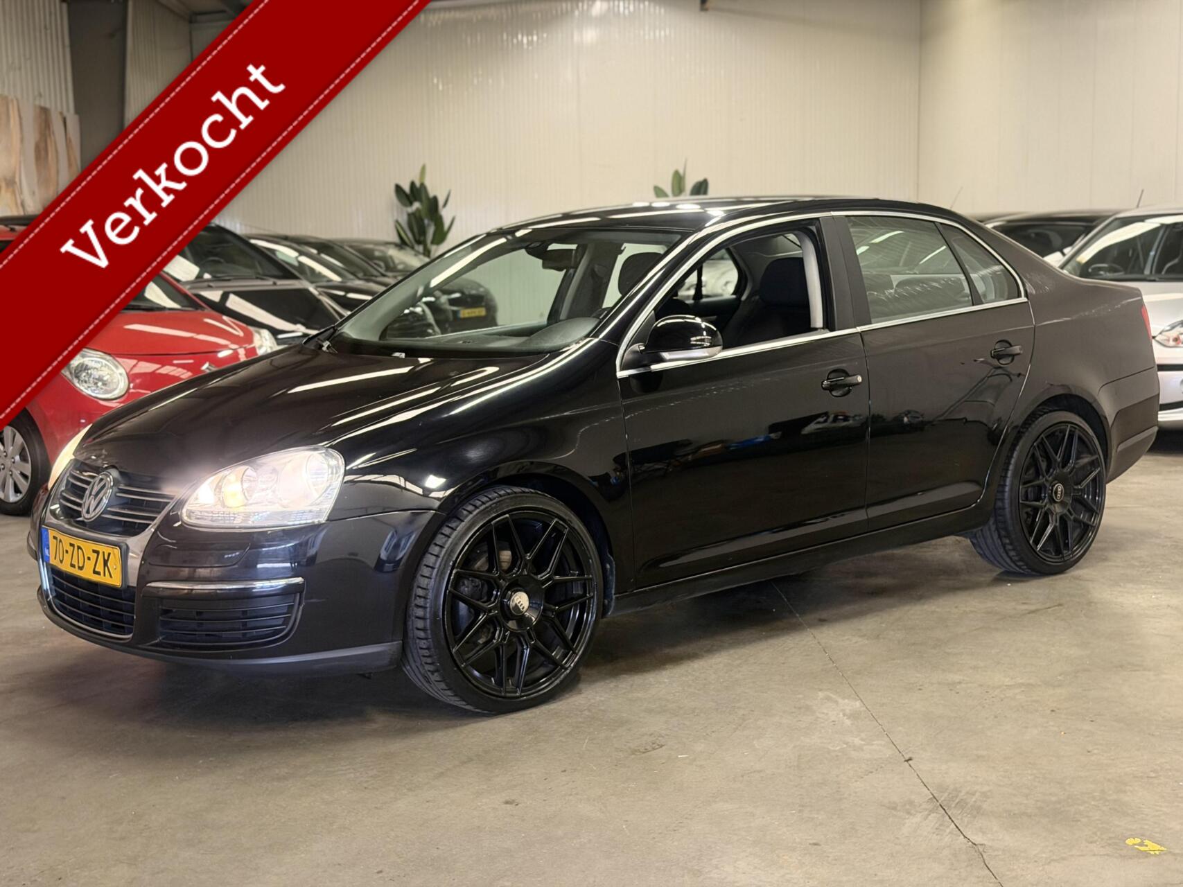 Volkswagen Jetta 2.0 FSI  AUTOMAAT Comfortline Business 2008 - voorkant