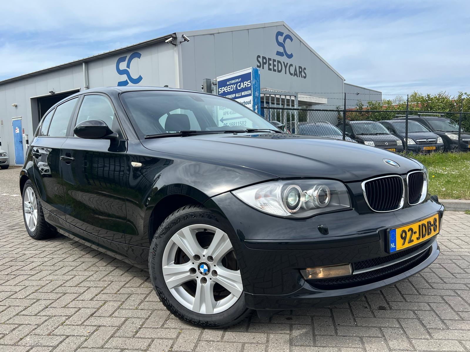 BMW 1er Reihe 118i High Executive 5DRS Navi Cruise Xenon LMV 2009 - voorkant