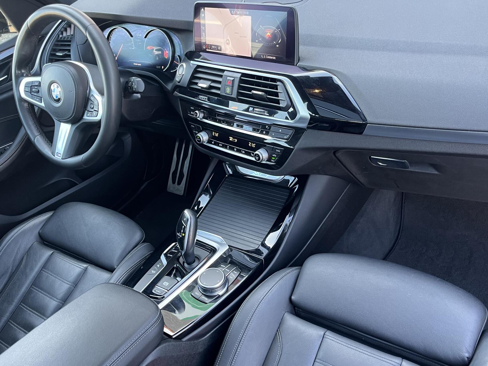 Foto van BMW X3 Xdrive20i