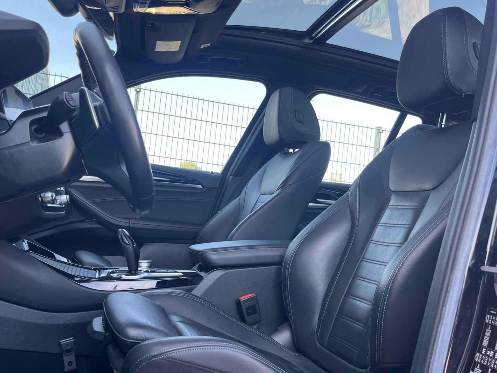Foto van BMW X3 Xdrive20i