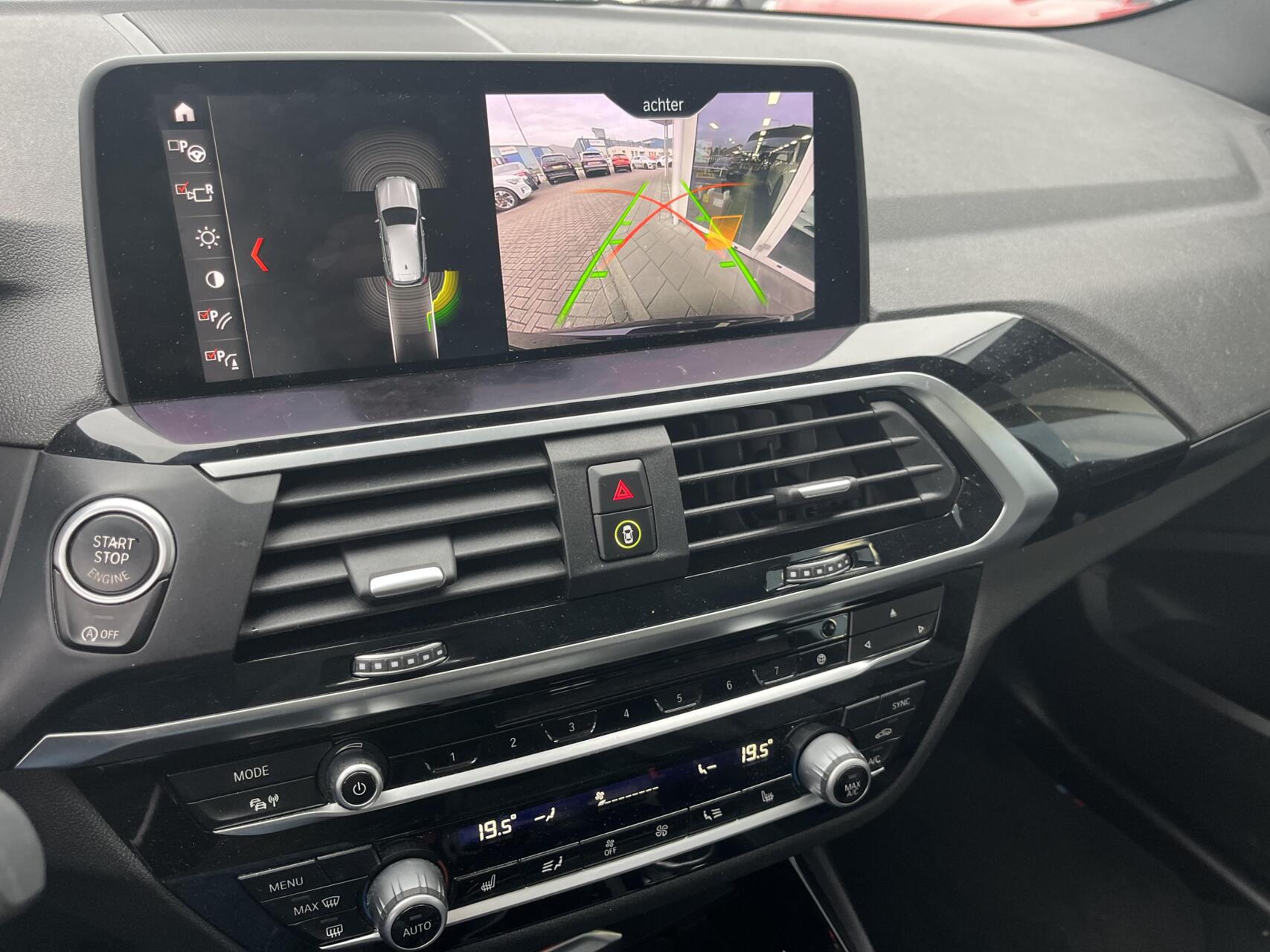 Foto van BMW X3 Xdrive20i