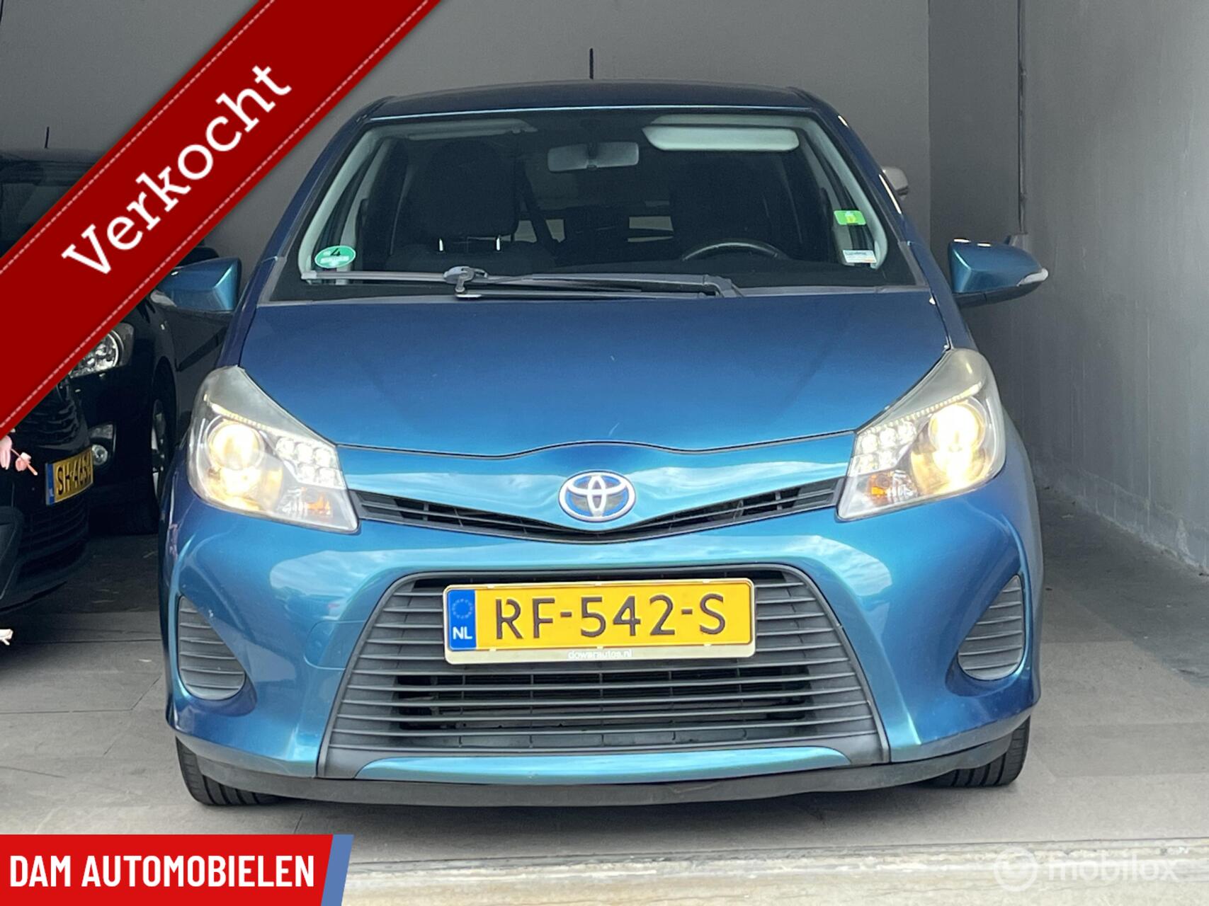 Toyota Toyota Yaris Hybrid 1.5i Hybrid Automaat, Airco, LED, NAP,Dealer onderhouden! 2012 - voorkant