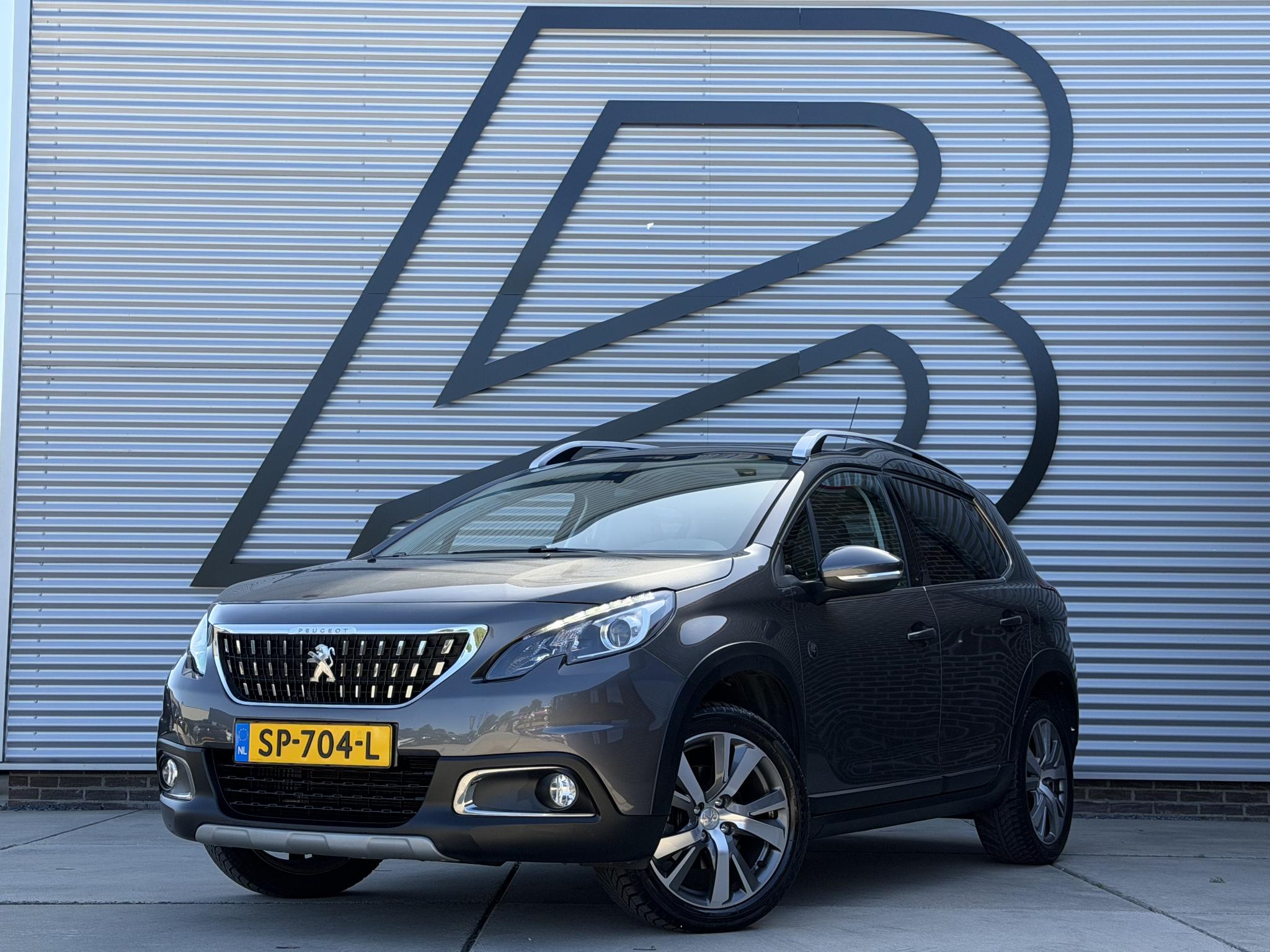 Peugeot 2008 1.2 PureTech Allure 2018 - voorkant