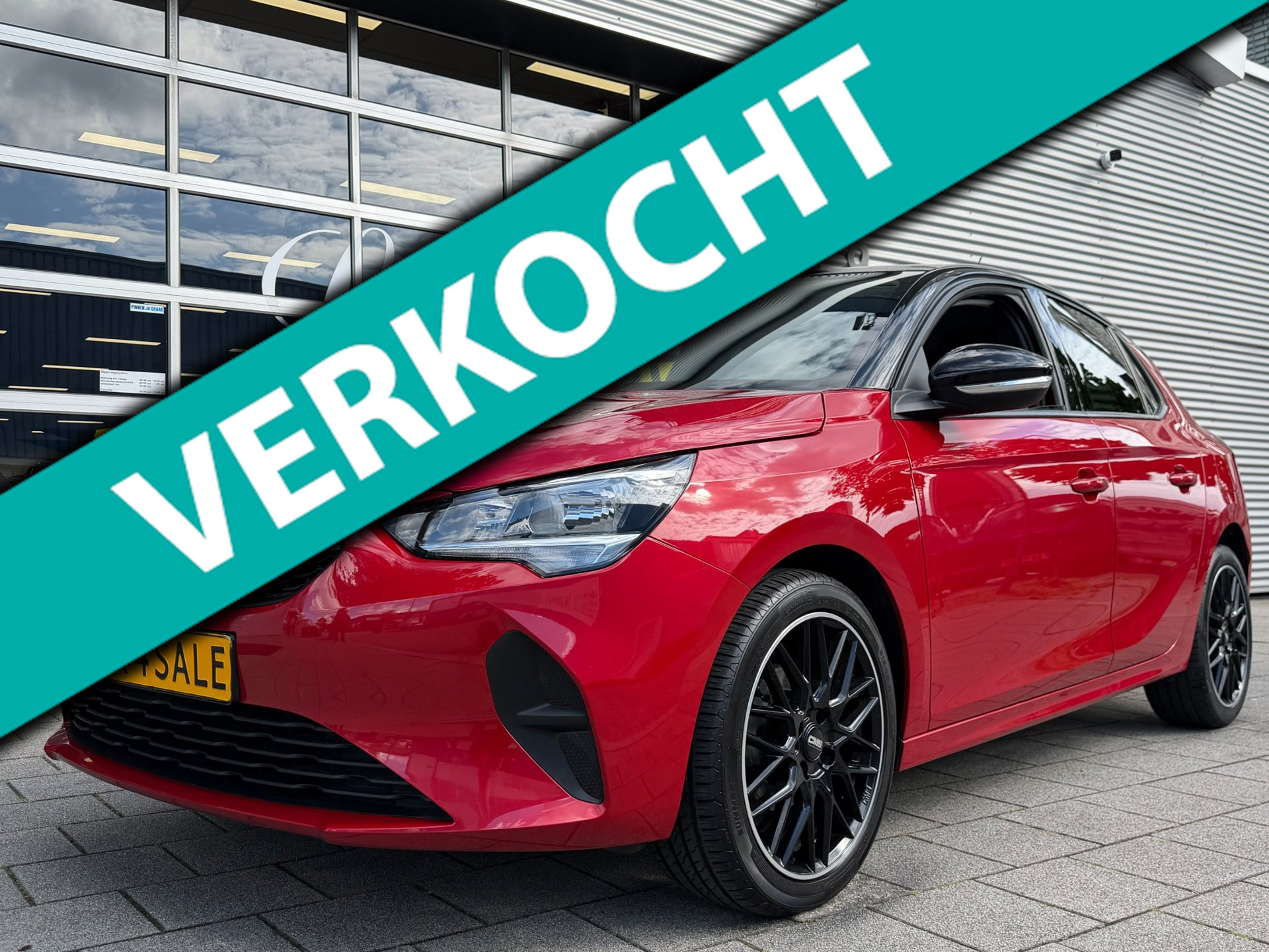 Opel Corsa 1.2 Edition - Apple CarPlay / Navigatie I Airco I Sport velgen I PDC I Stoel verwarming I Dealer onderhouden 2022 - voorkant
