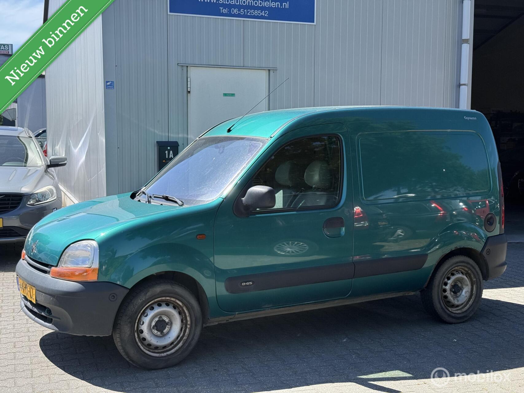 Renault Kangoo 1.9 D 65 1.9D Confort 65, Nieuwe apk 2001 - voorkant