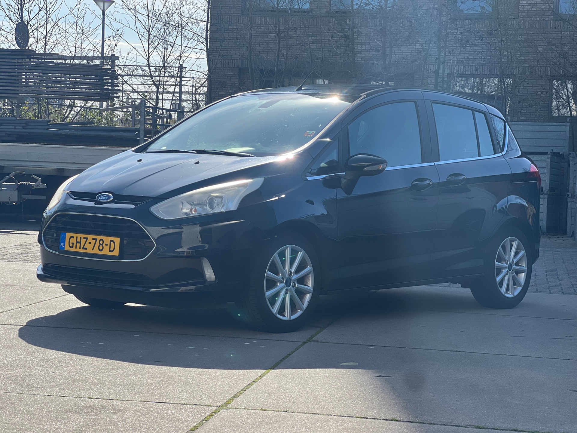 Foto van Ford B-max