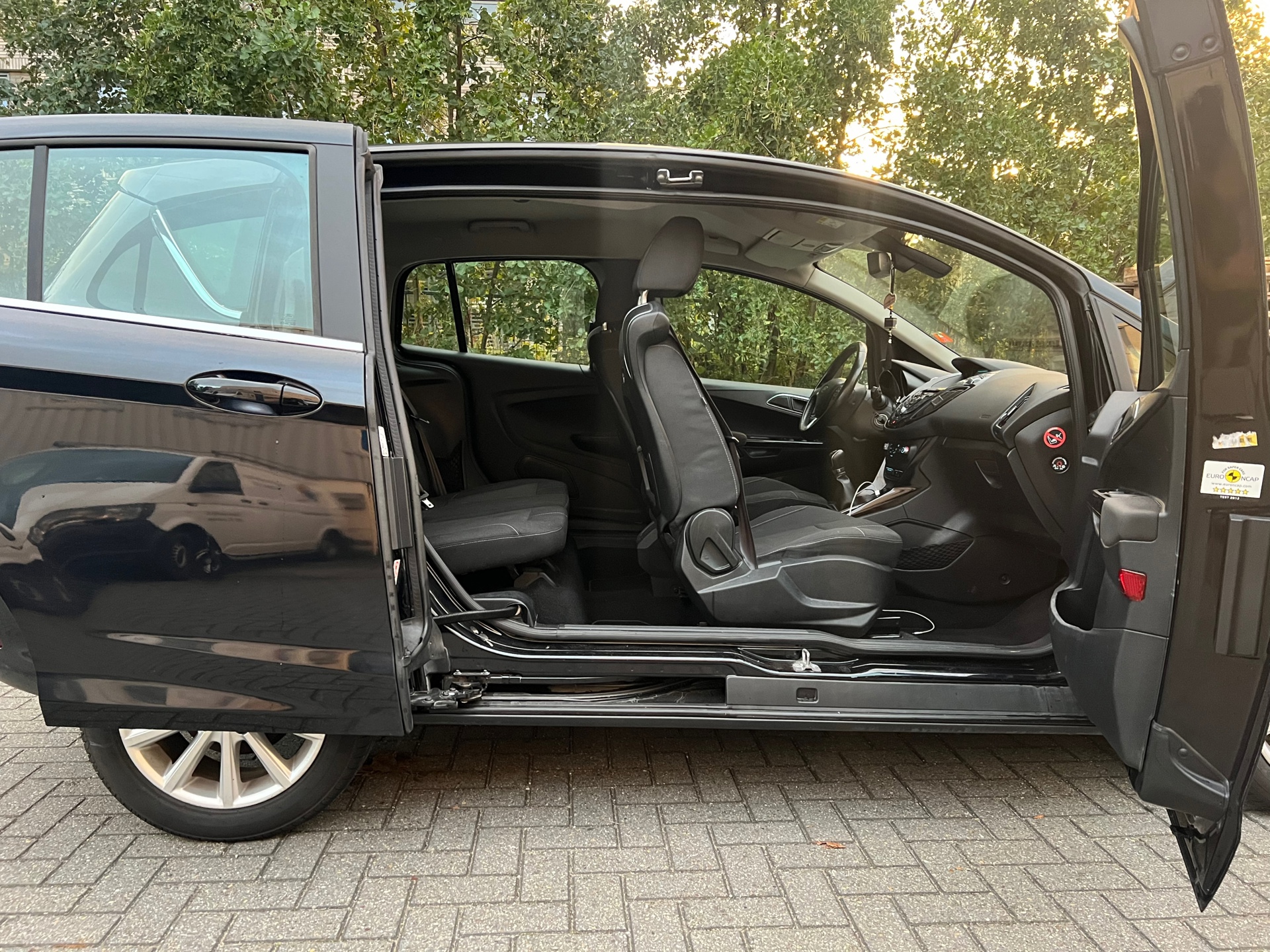 Foto van Ford B-max
