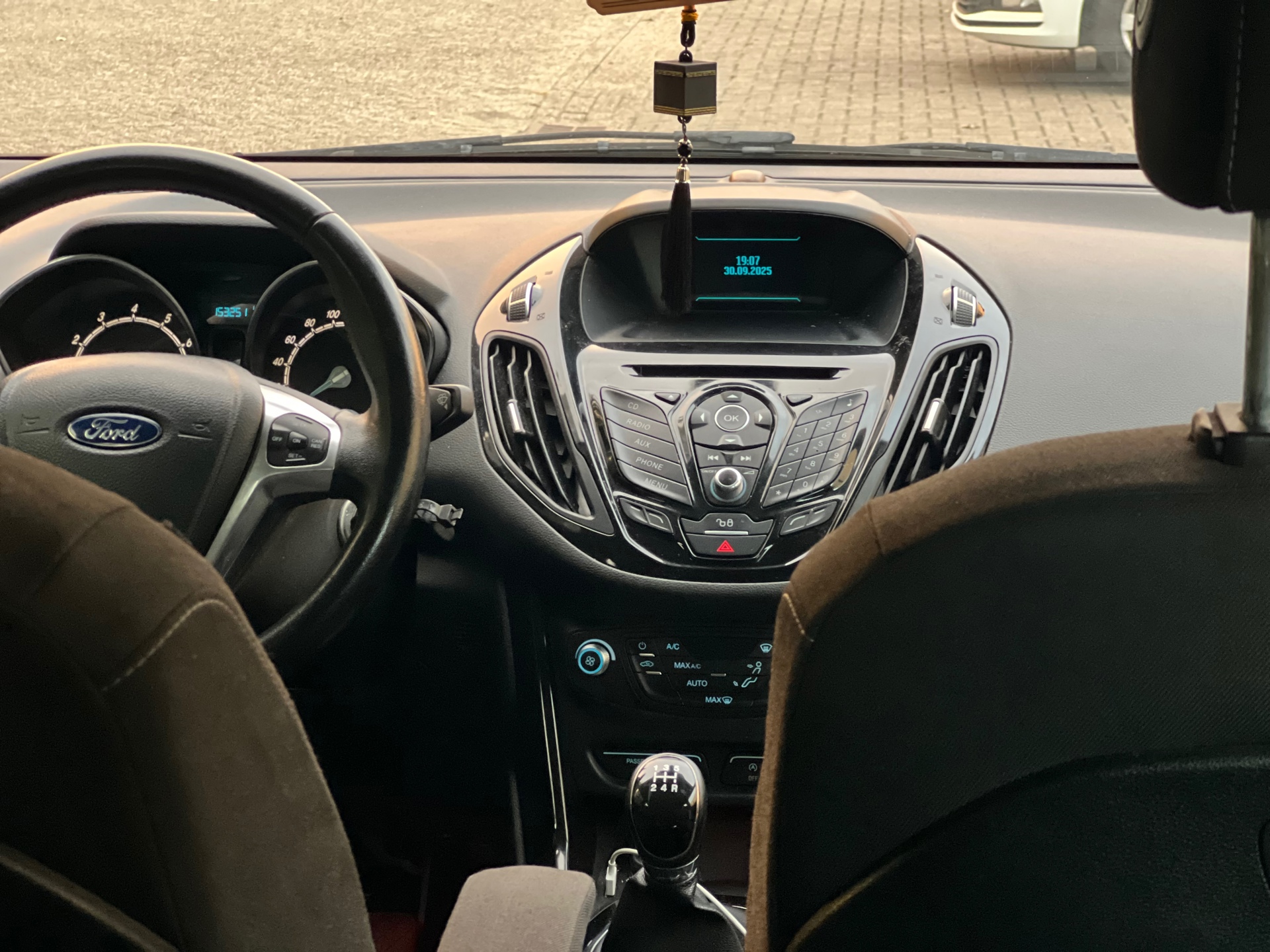 Foto van Ford B-max