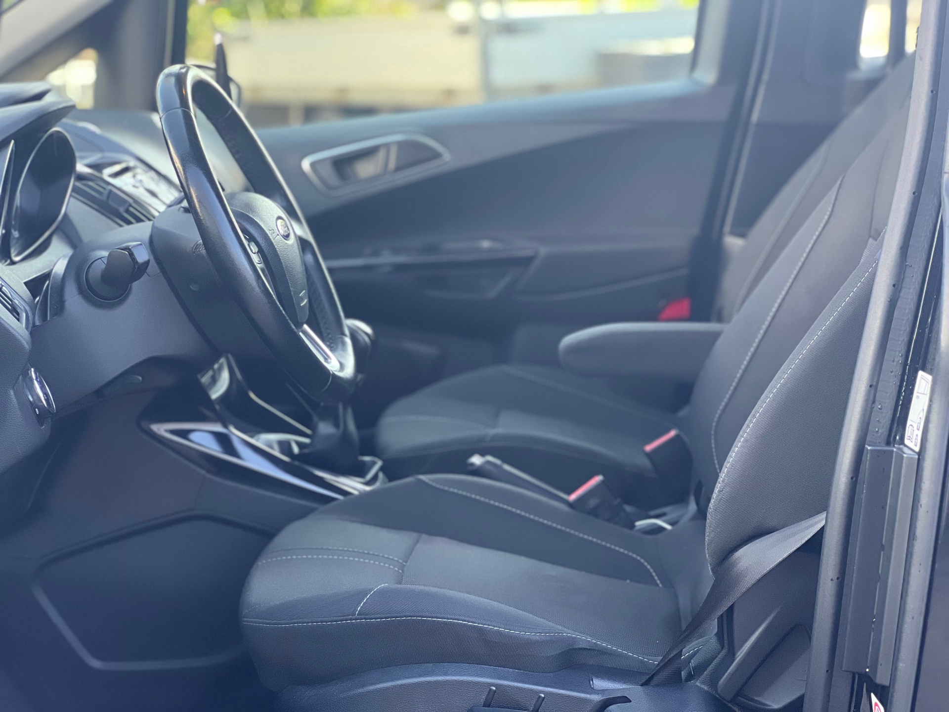 Foto van Ford B-max