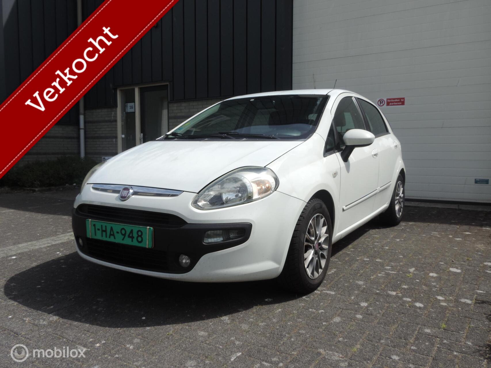 Fiat Fiat Punto 1.3 M-Jet Dynamic AIRCO,5 DEURS!!! 2011 - voorkant
