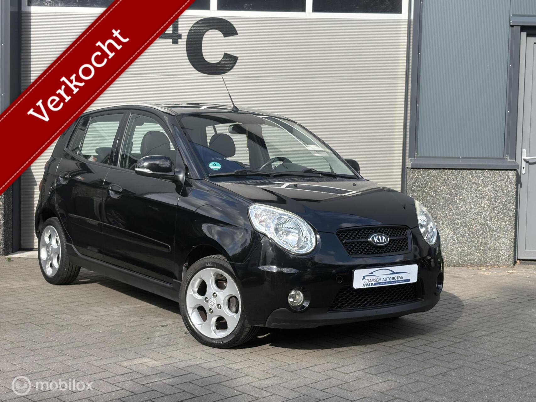 Kia Picanto 1.1 SportbyKia 2012 zwart 5 deurs 2010 - voorkant