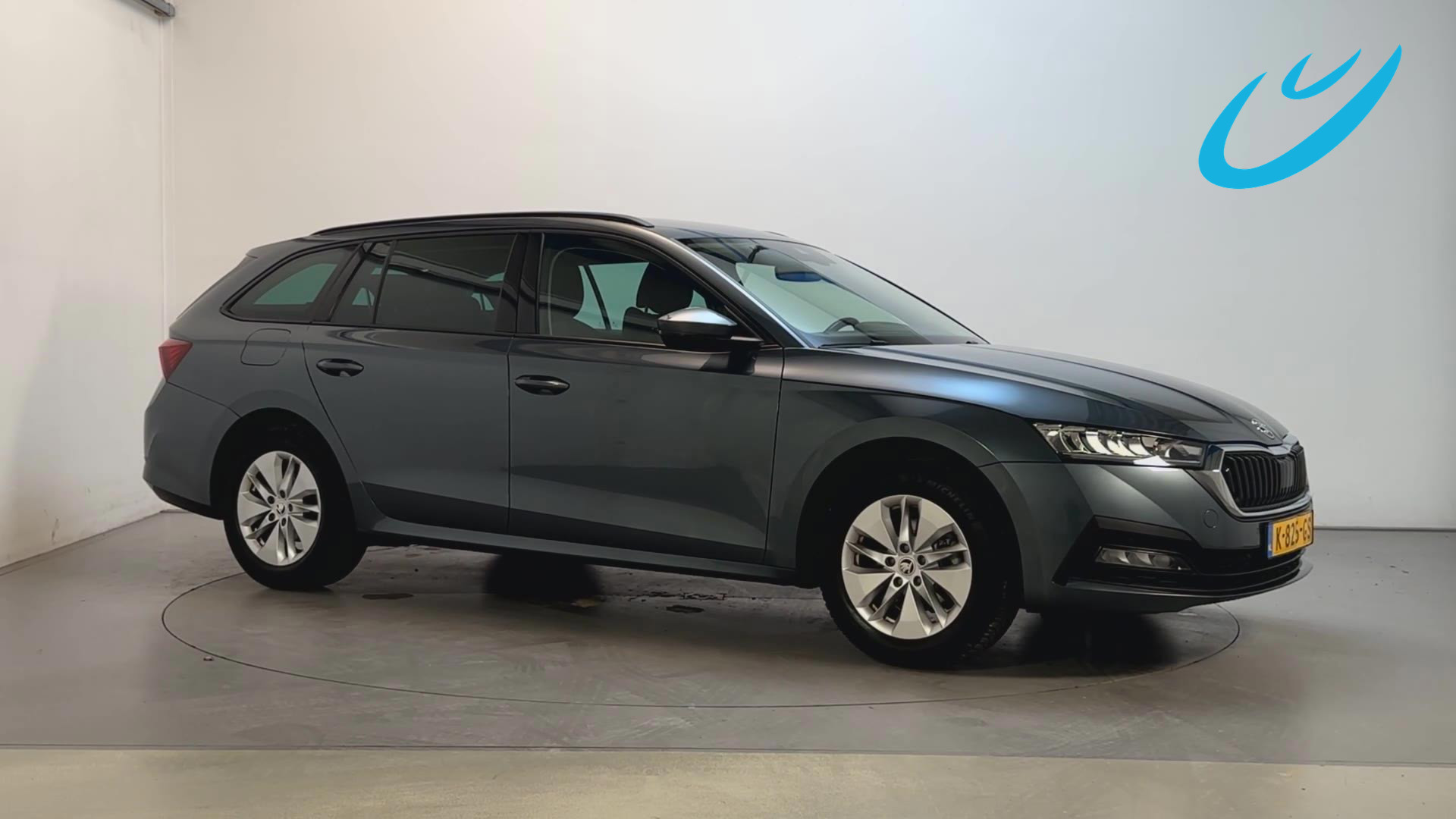 Skoda Octavia 1.0 TSI Business Edition Virtual Cockpit Trekhaak Parkeersensoren Navigatie 2020 - voorkant