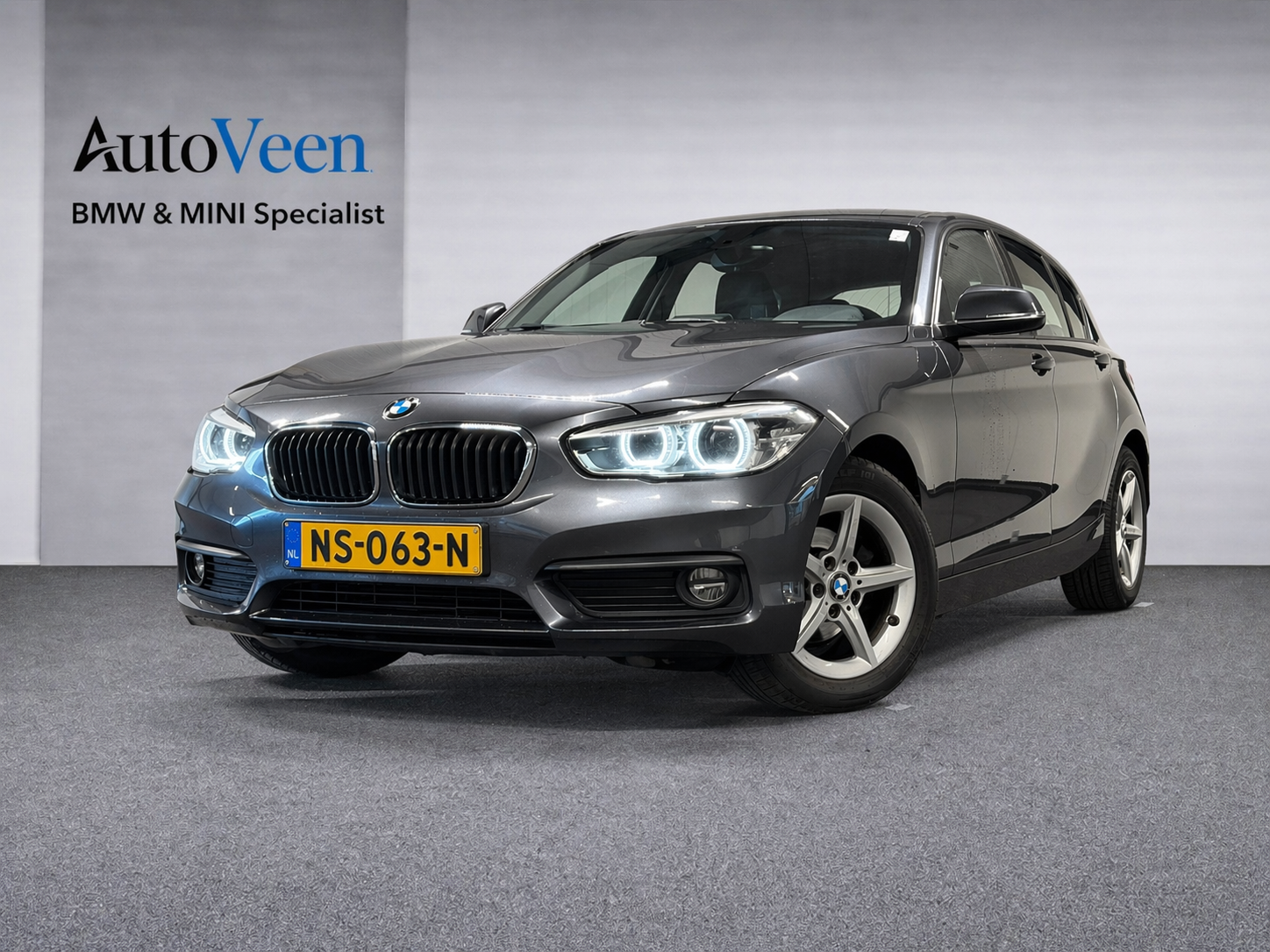 BMW 116i 116i Executive (LED, NAVI, PARKEERSENSOREN, CRUISE CONTROL) 2017 - voorkant