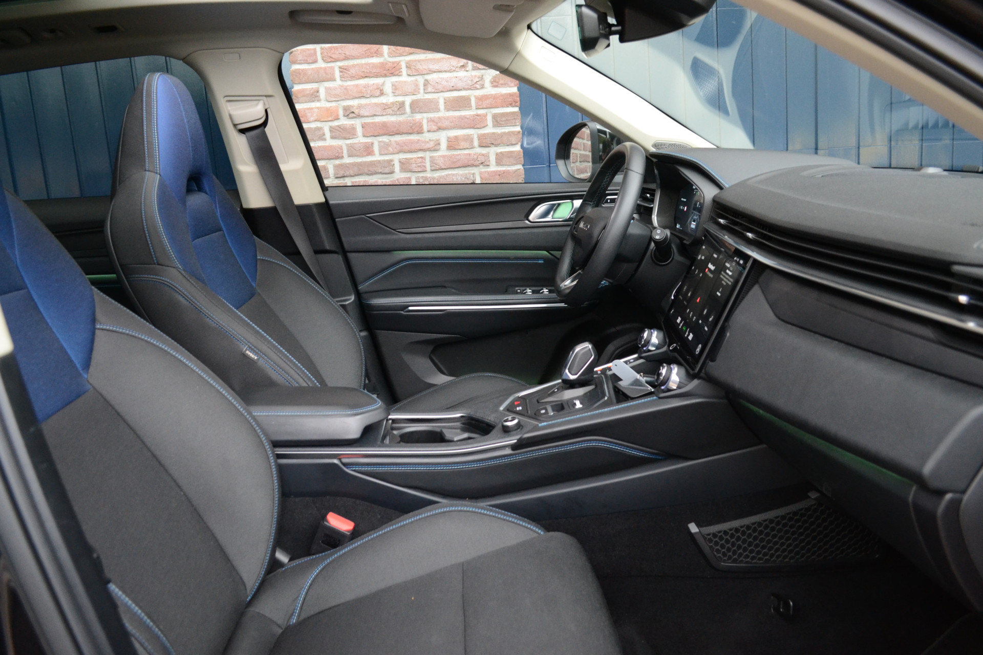 Foto van Lynk&co LYNK & Co 01