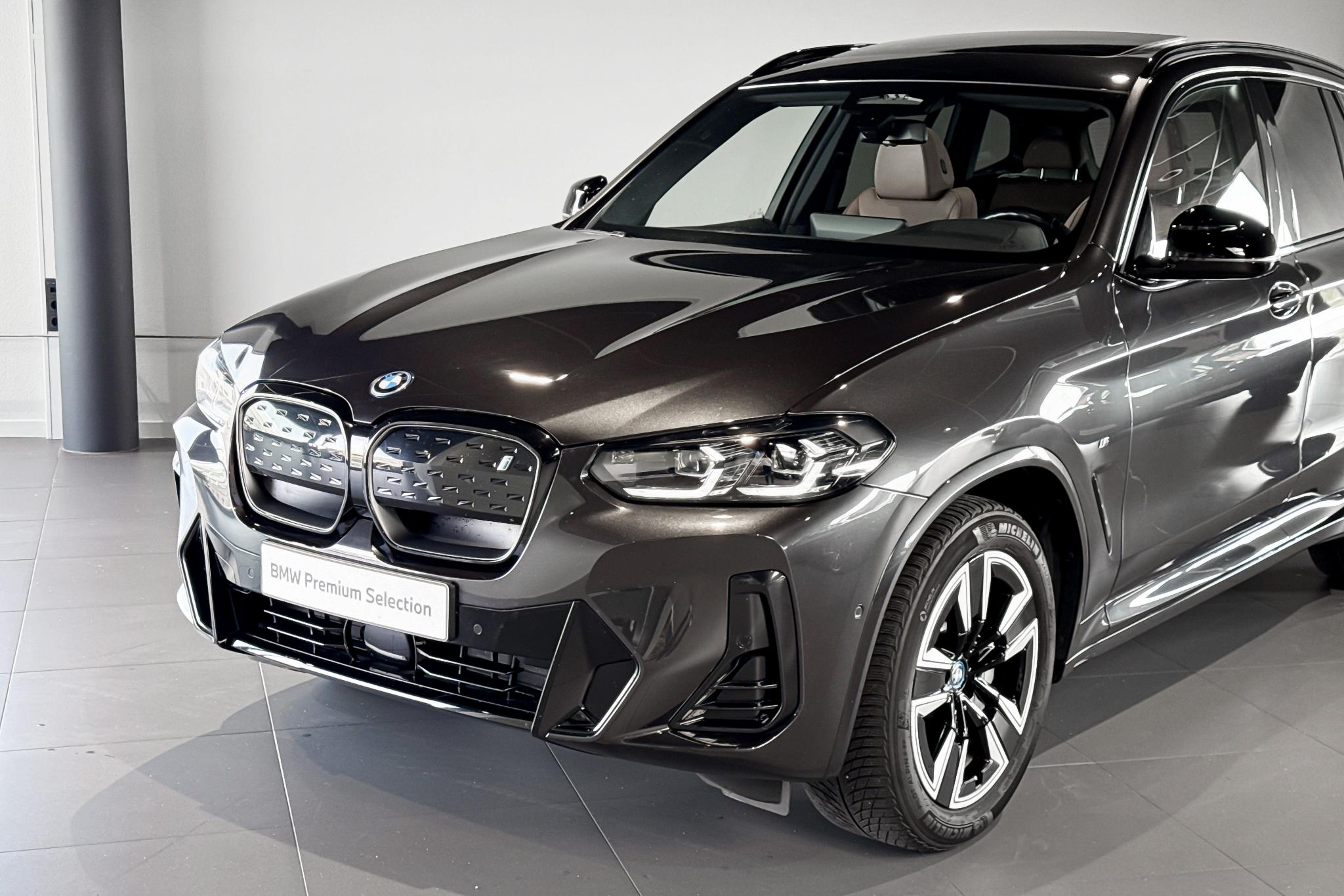 Foto van BMW Ix3
