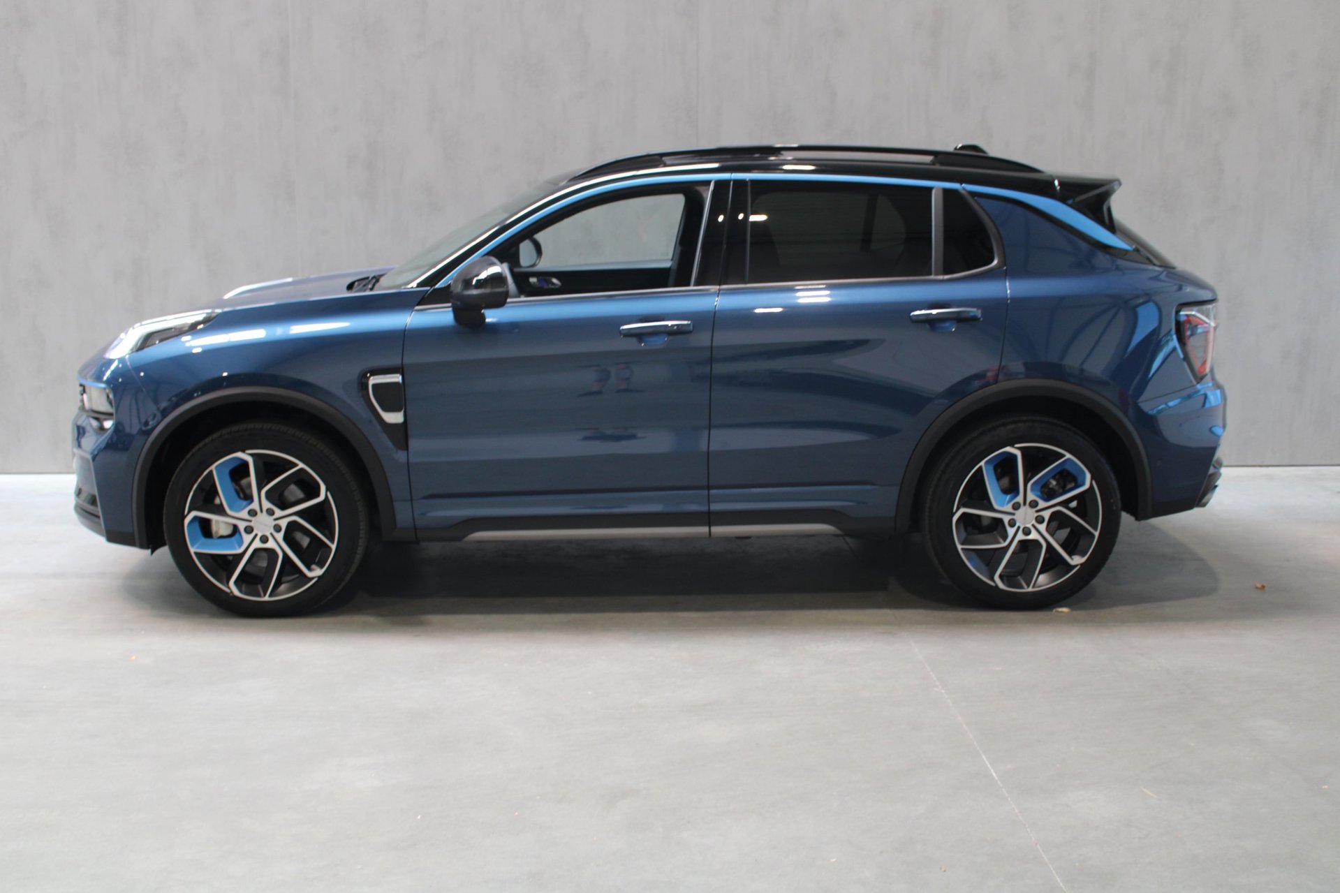 Foto van Lynk&co LYNK & Co 01