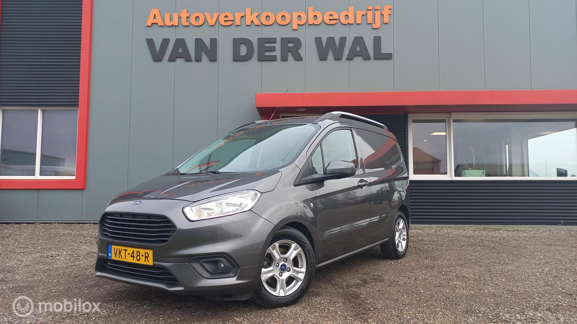 Ford Transit Courier 1.5 TDCI Limited Duratorq S&S 2021 - voorkant