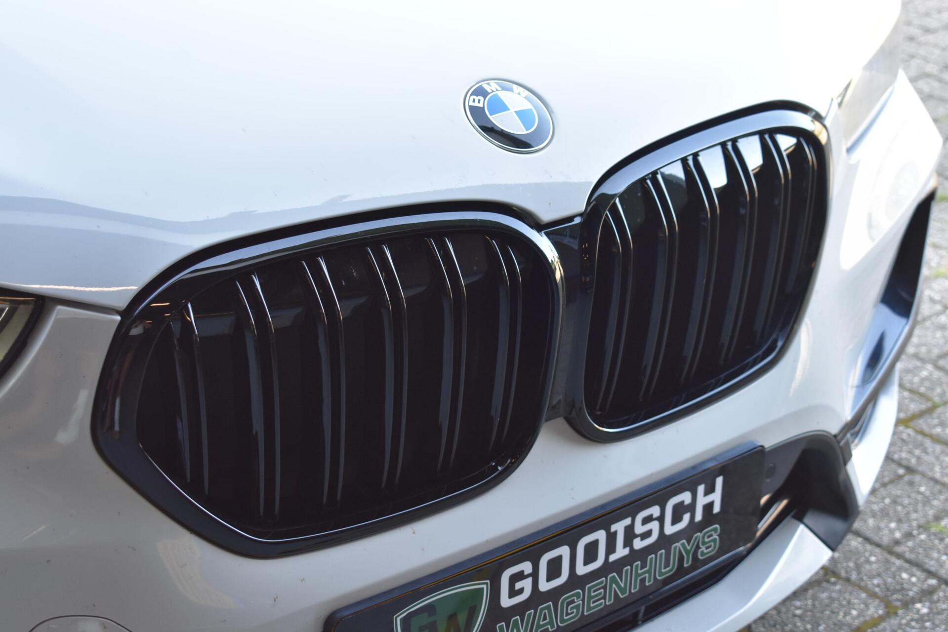 Foto van BMW X1 Xdrive25e