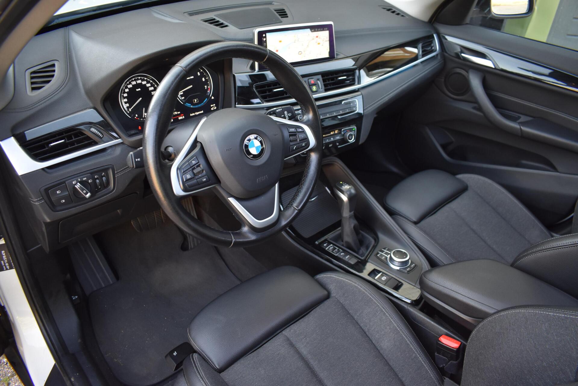 Foto van BMW X1 Xdrive25e