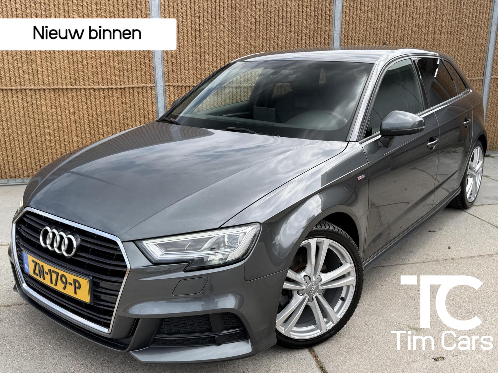 Audi A3 Sportback 35 TFSI S-line Automaat | Stoelverwarming | Virtual Cockpit | Getint glas | Apple CarPlay/Android Auto | LED verlichting | Cruise & climate control | DAB ontvanger | Parkeersensoren achter 2019 - voorkant