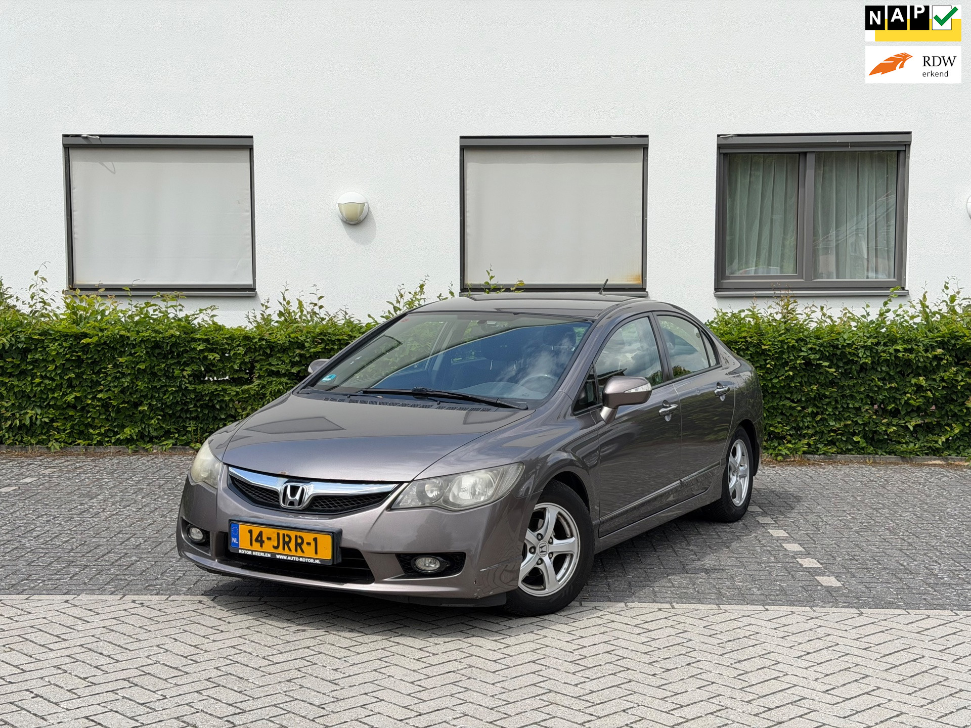 Foto van HONDA CIVIC 4DR HYBRID