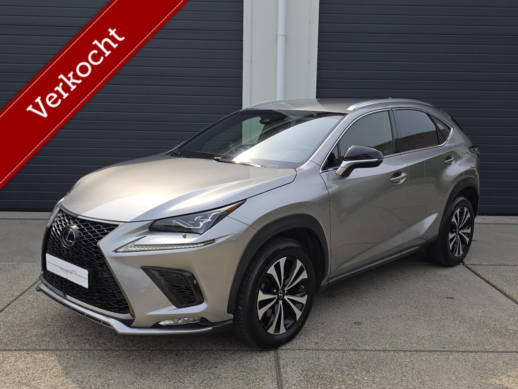 Foto van Lexus NX