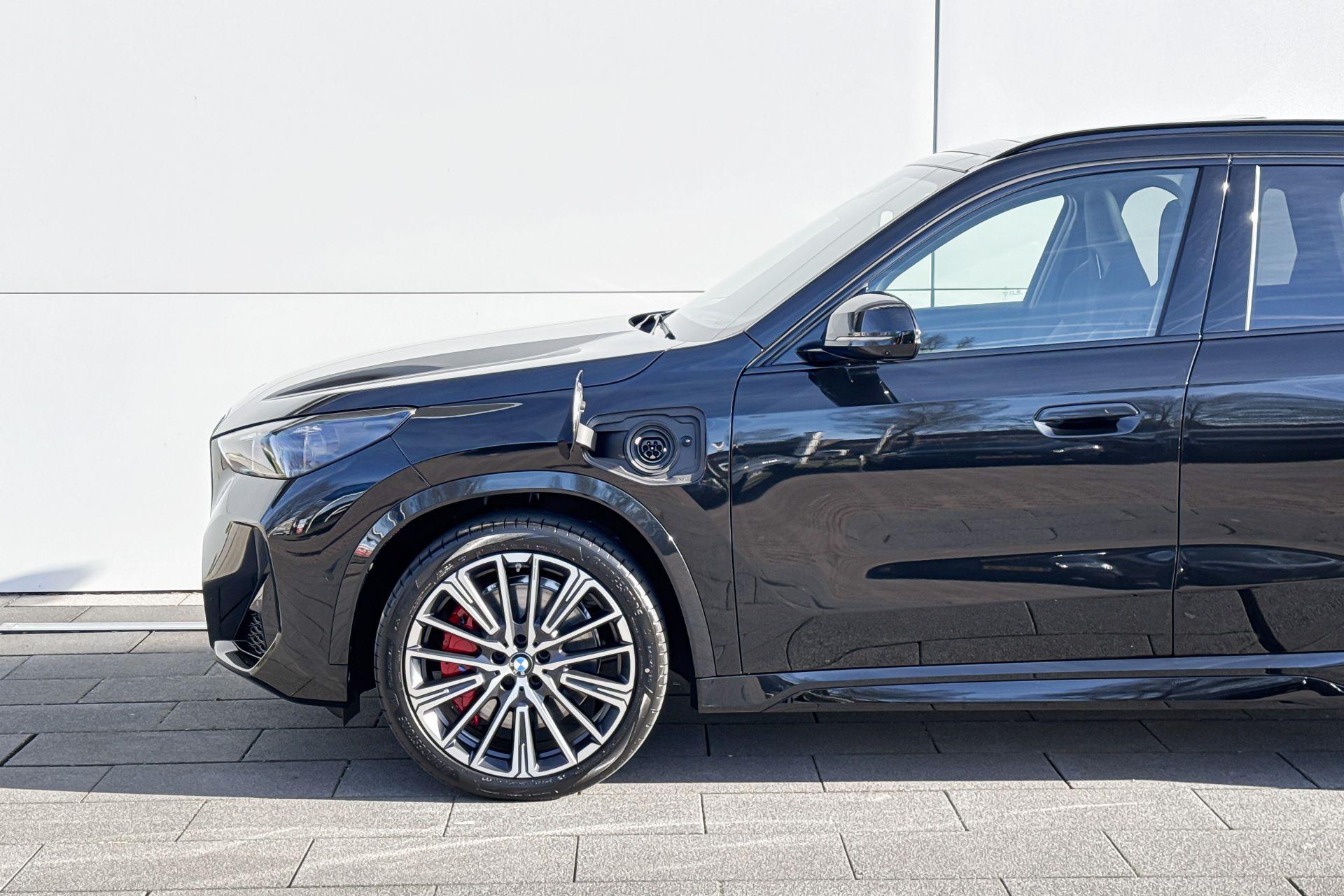 Foto van BMW X1 Xdrive25e