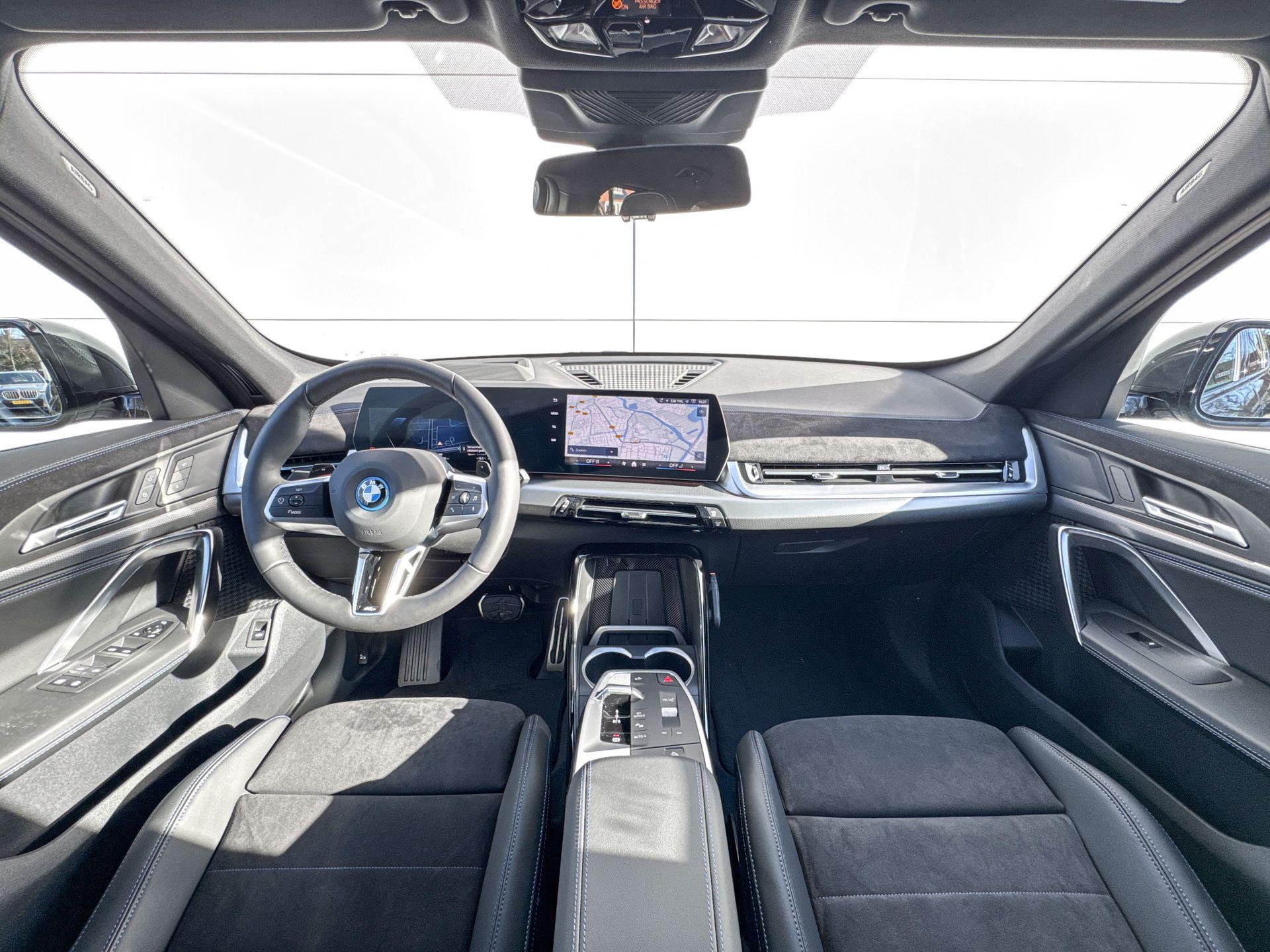 Foto van BMW X1 Xdrive25e