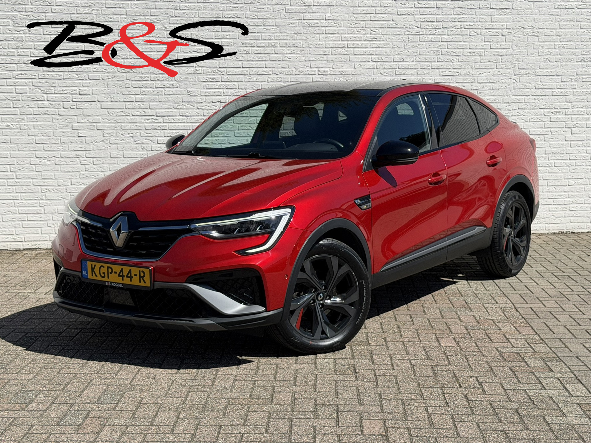 Foto van RENAULT ARKANA E-TECH