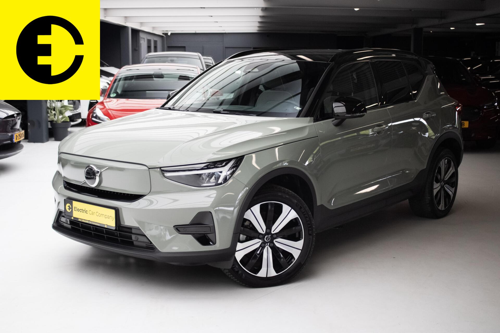 Volvo XC40 Recharge Plus 70 kWh | 96,0% SOH | Stuurwiel verwarming | Trekhaak |Incl.BTW 2023 - voorkant